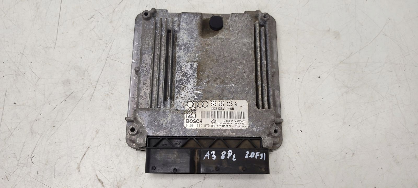 control unit computer of the engine Audi A3 8P 2,0 TFSI
