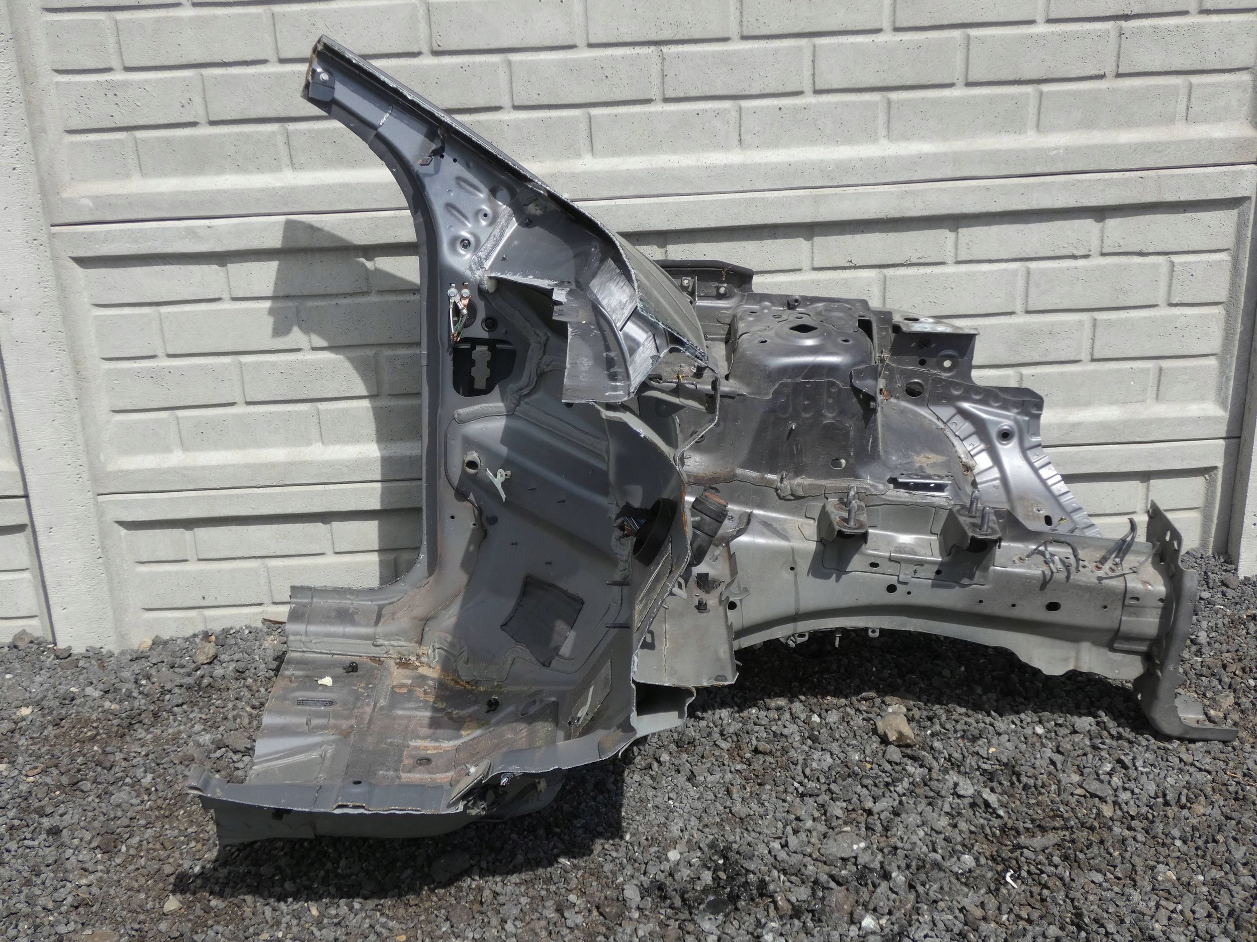 LAND ROVER DISCOVERY SPORT L550 quarter quarter left front