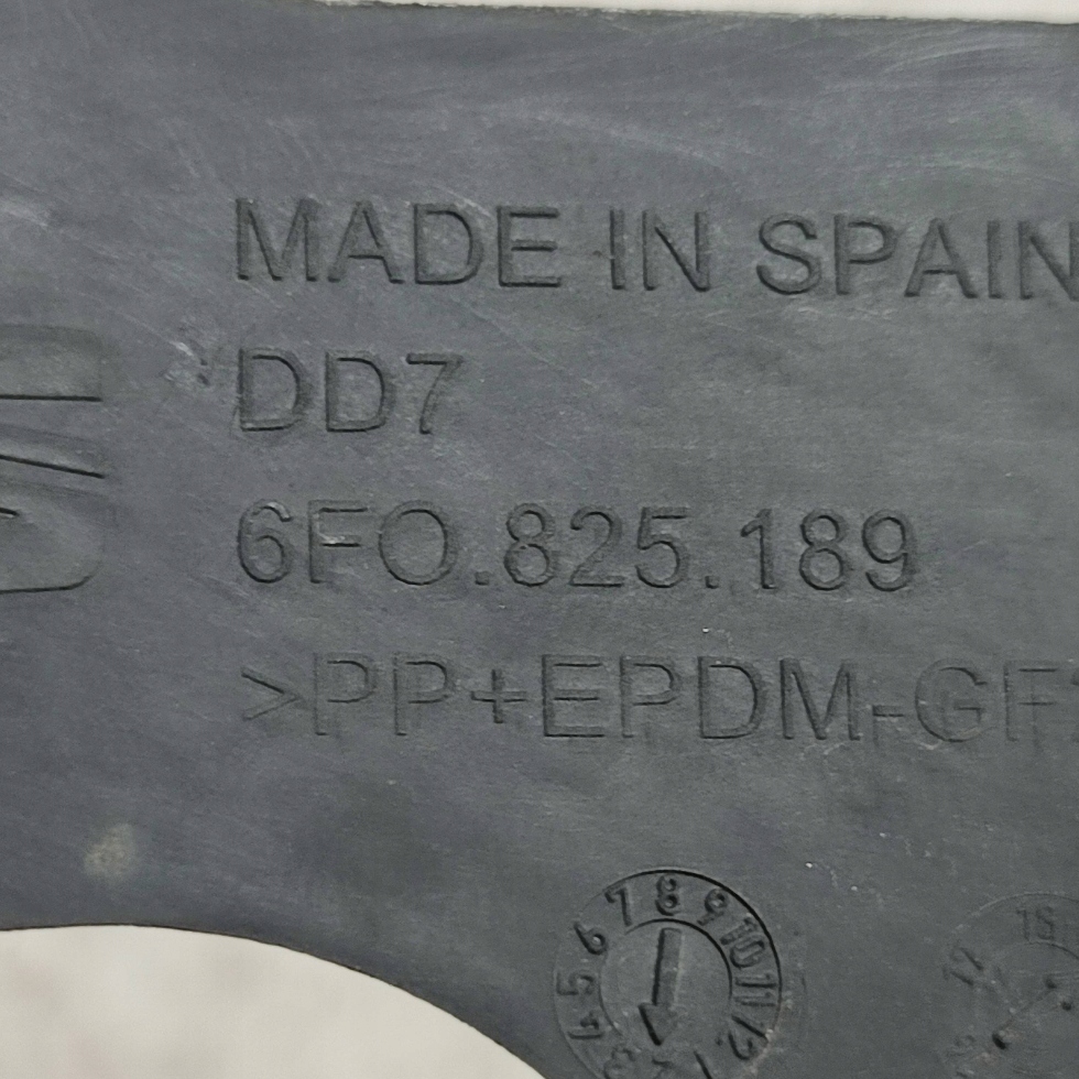 Seat Arona 2019 rear part side left cover rear chassis