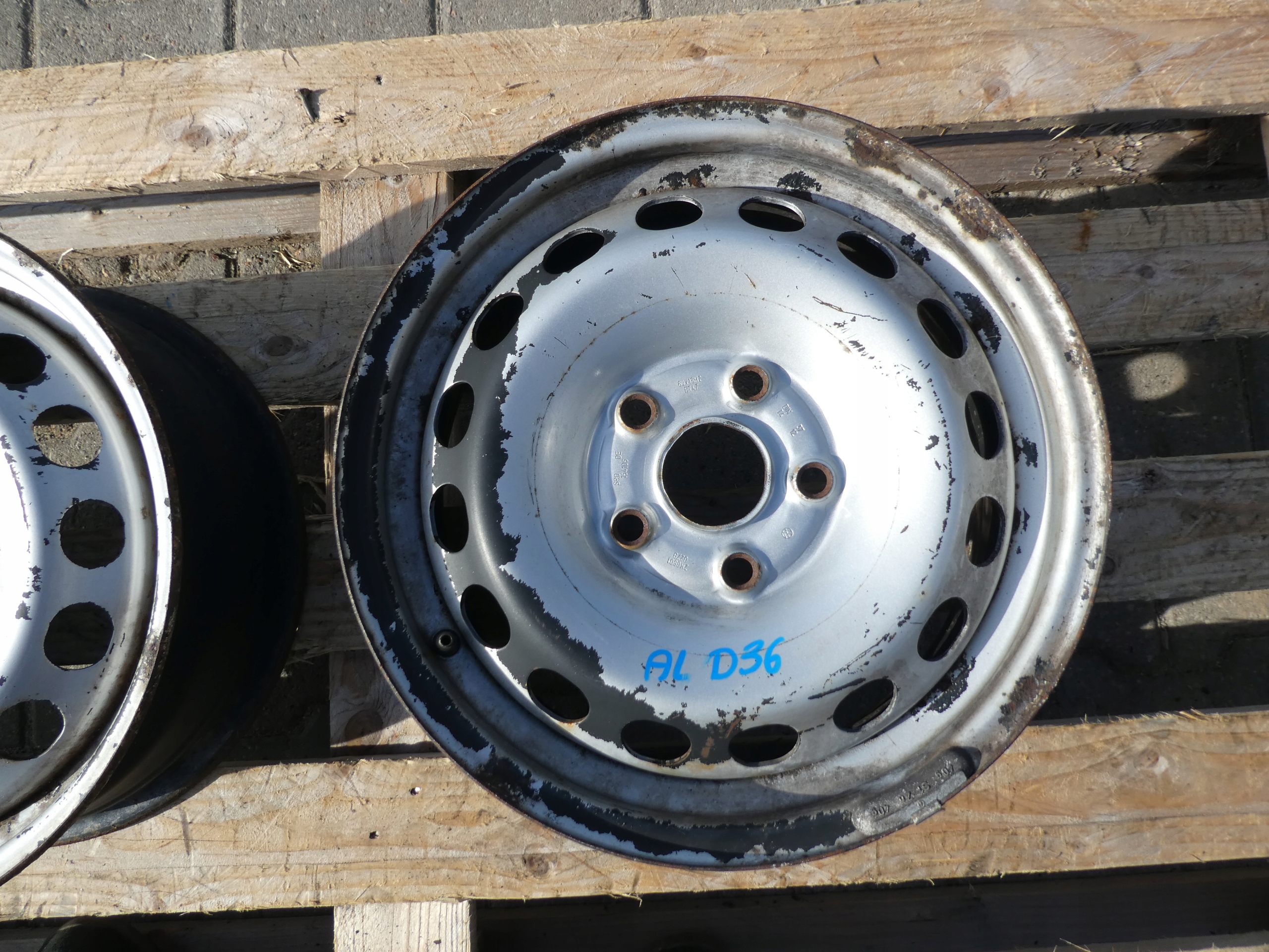 2X VW CADDY CERCHI FERRO 2K0601027B