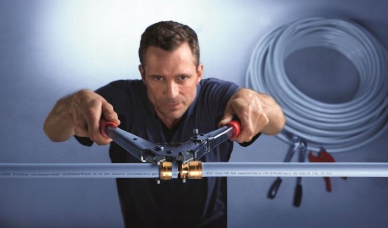 PIERŚCIEŃ TULEJA OBRĘCZ ZACISKOWA FI 25 mm MOSIĄDZ MOSIĘŻNA TECE Typ kształtka