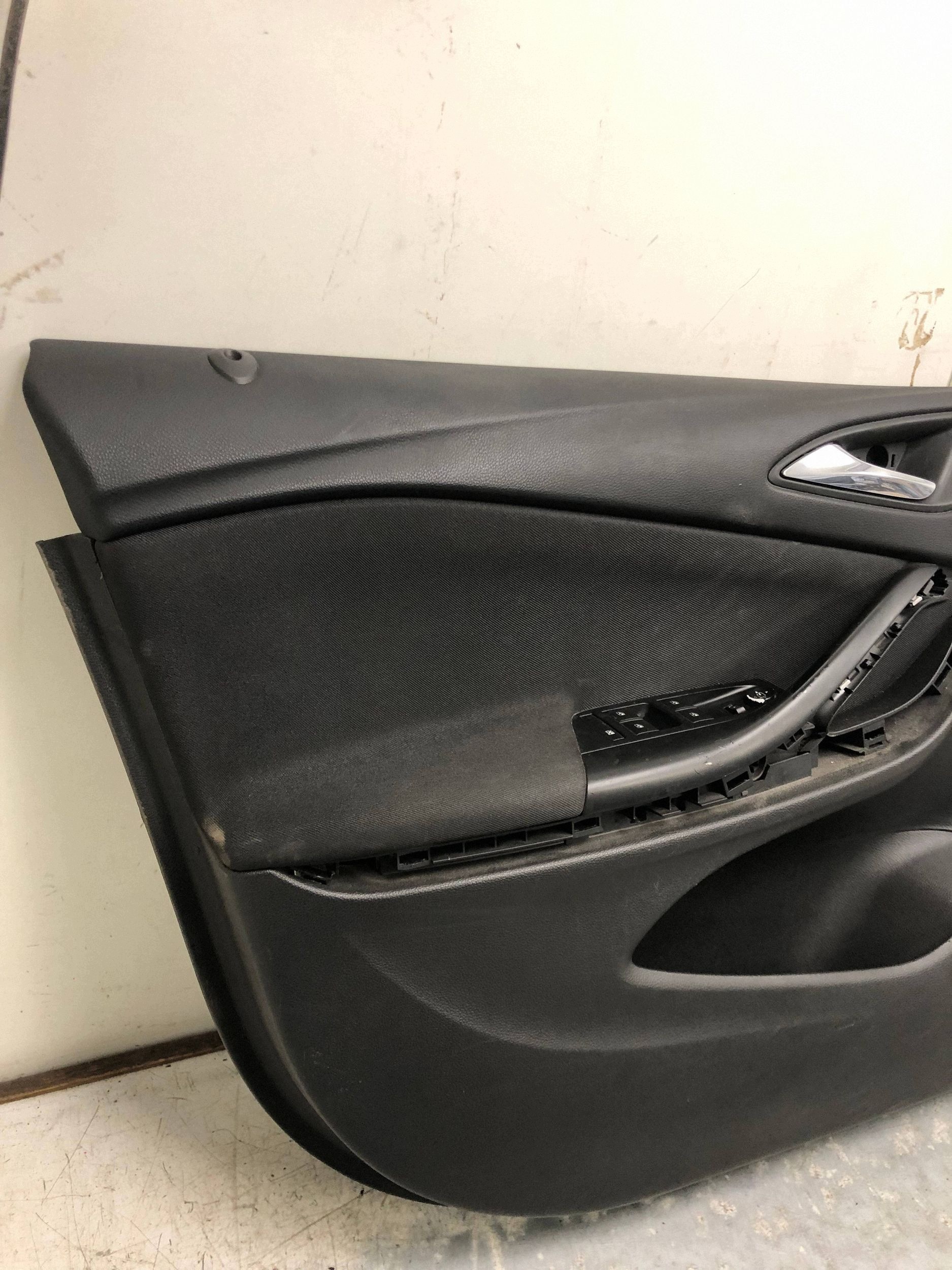 side door left front OPEL ASTRA K KOMBI 2513834
