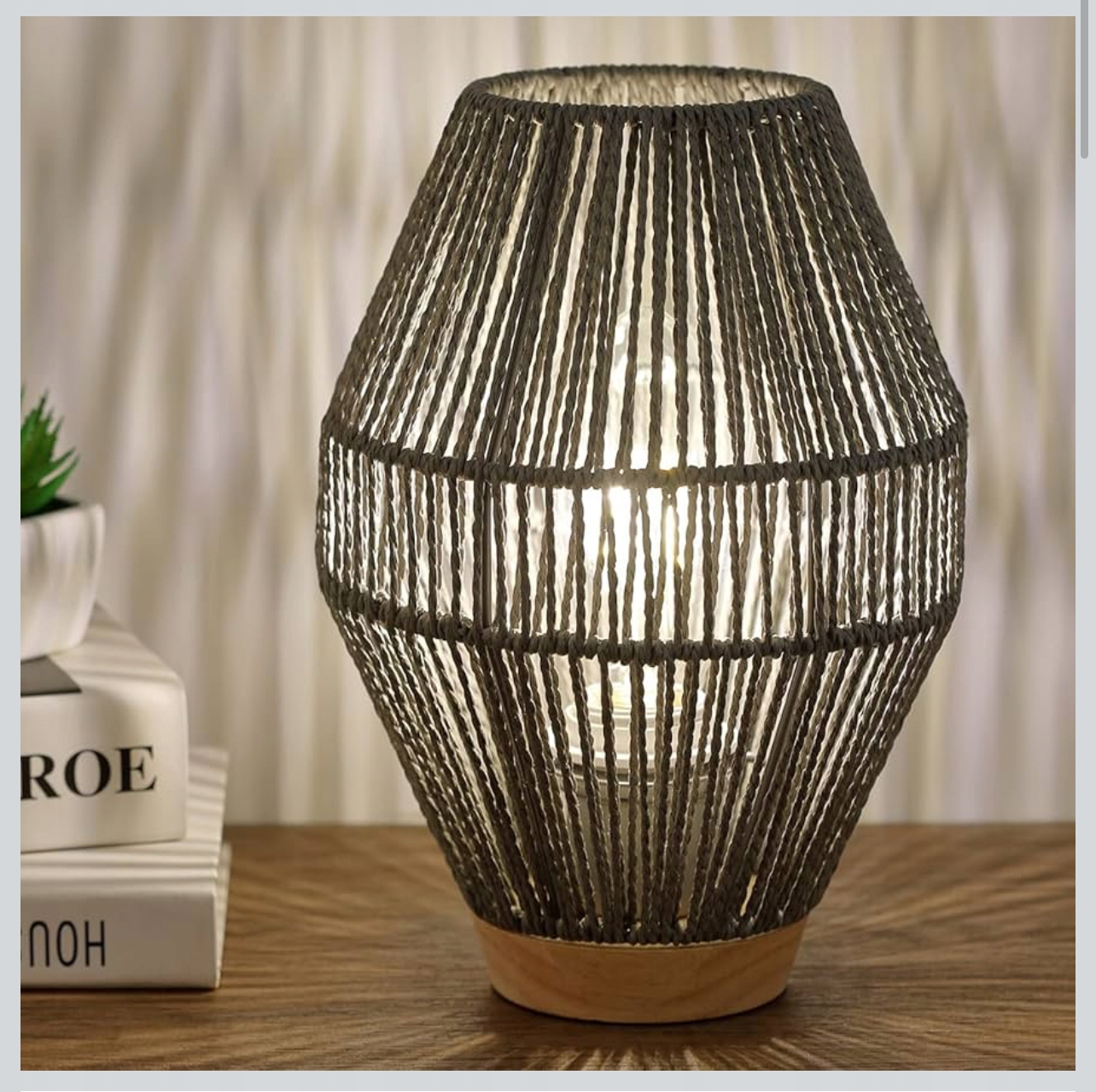 Drevená nočná lampa v štýle boho – prirodzený šarm a útulné svetlo