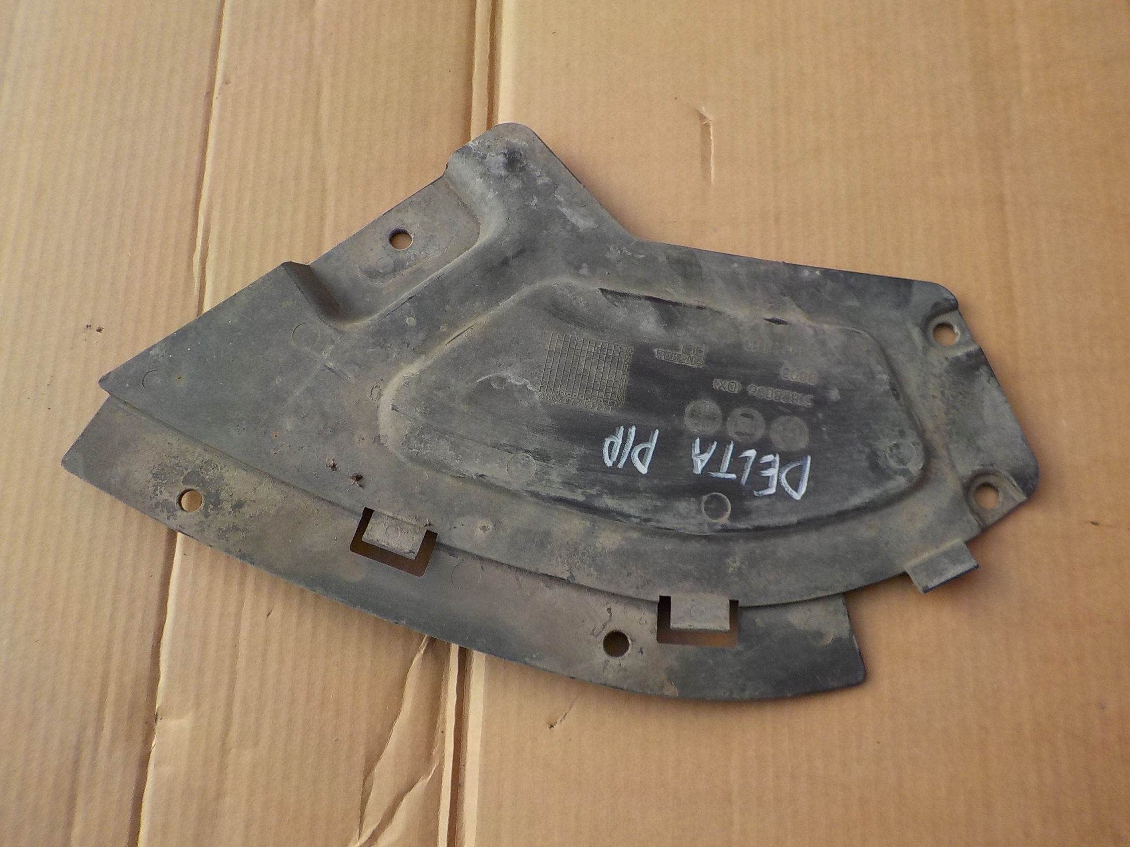 Blende Abdeckung der Stoßstange rechts lancia delta III 51828096