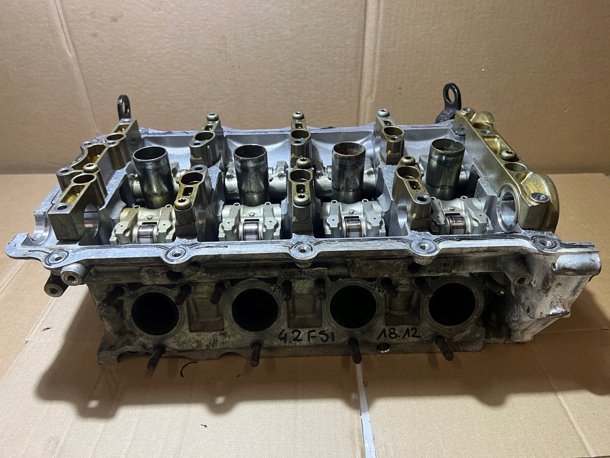 AUDI 4.2 FSI V8 BAT left head. of the engine 079103373H