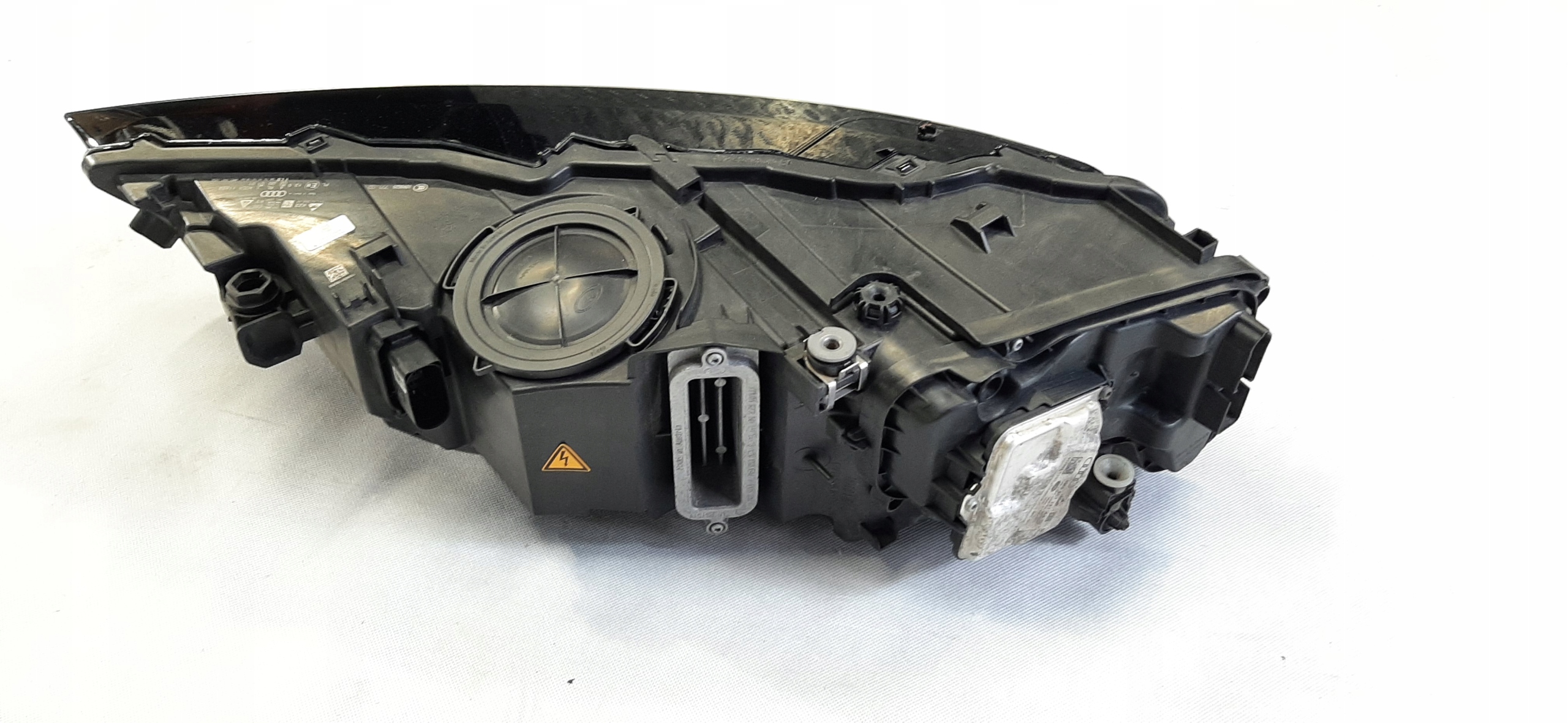 AUDI Q7 REFLEKTOR LAMPA FULL LED 4M0941006 Numer katalogowy części 4M0941006
