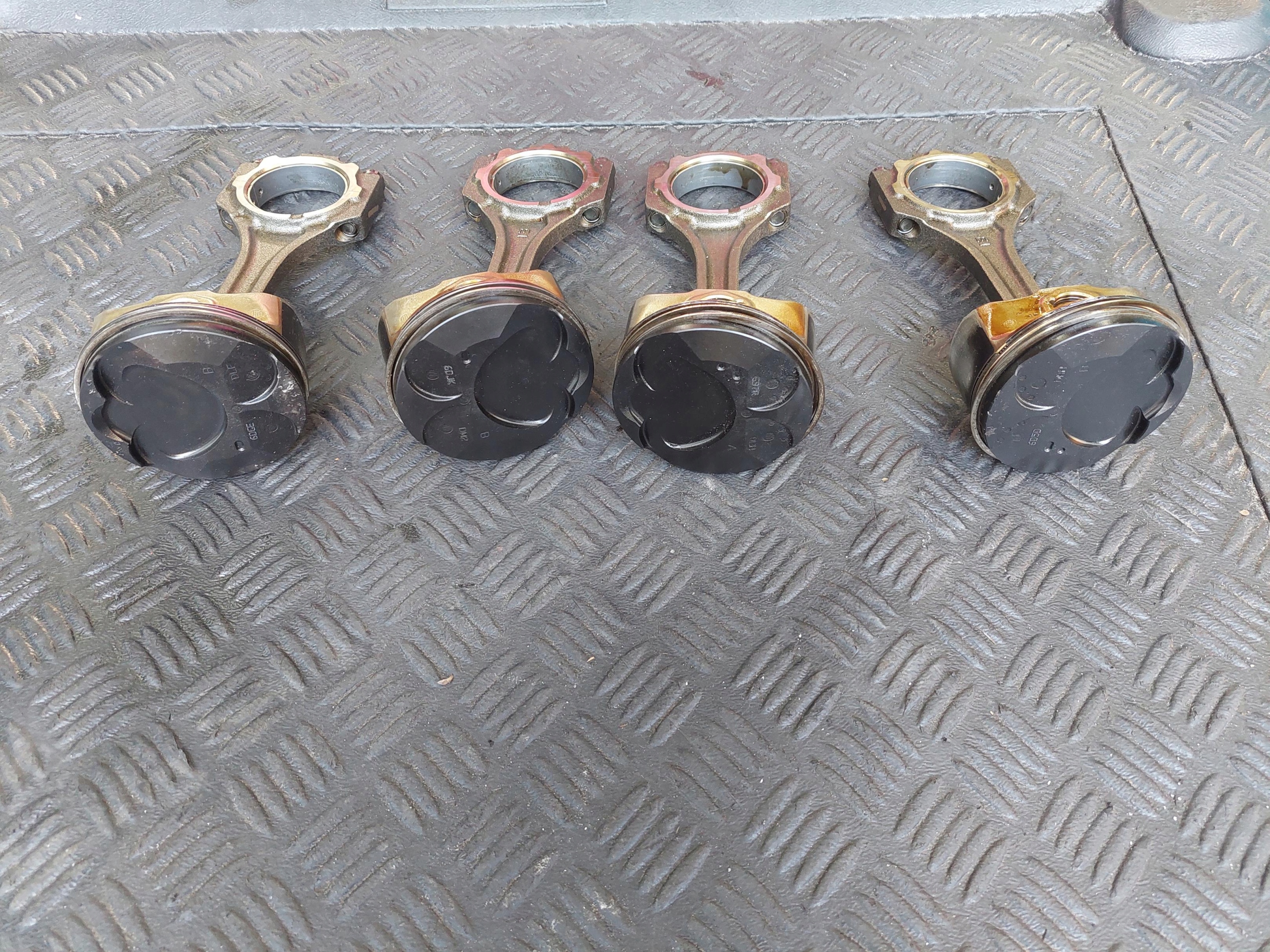 Piston Bielle LEXUS LS 460 IV 4.6 V8