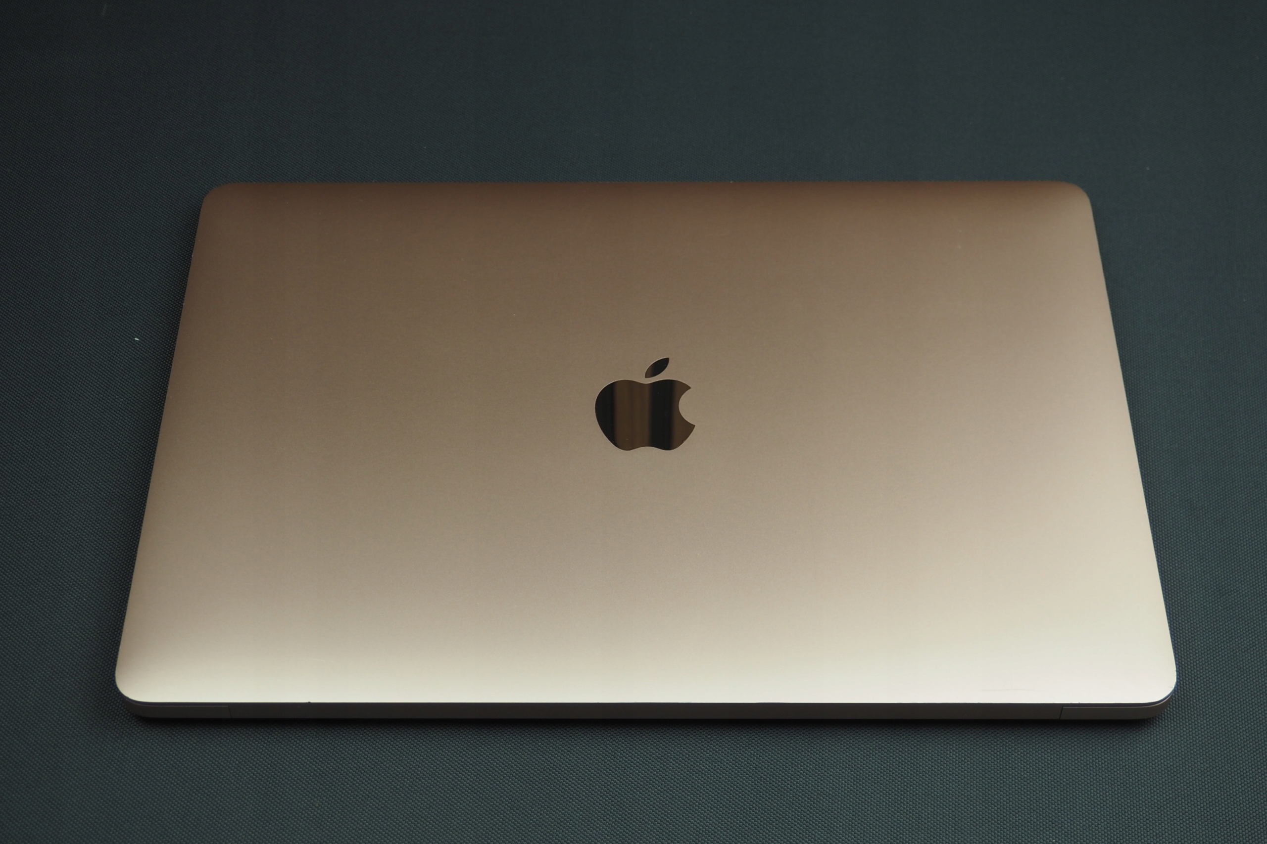 Laptop Apple MacBook Air M1 8-core CPU + 8-core GPU 16GB