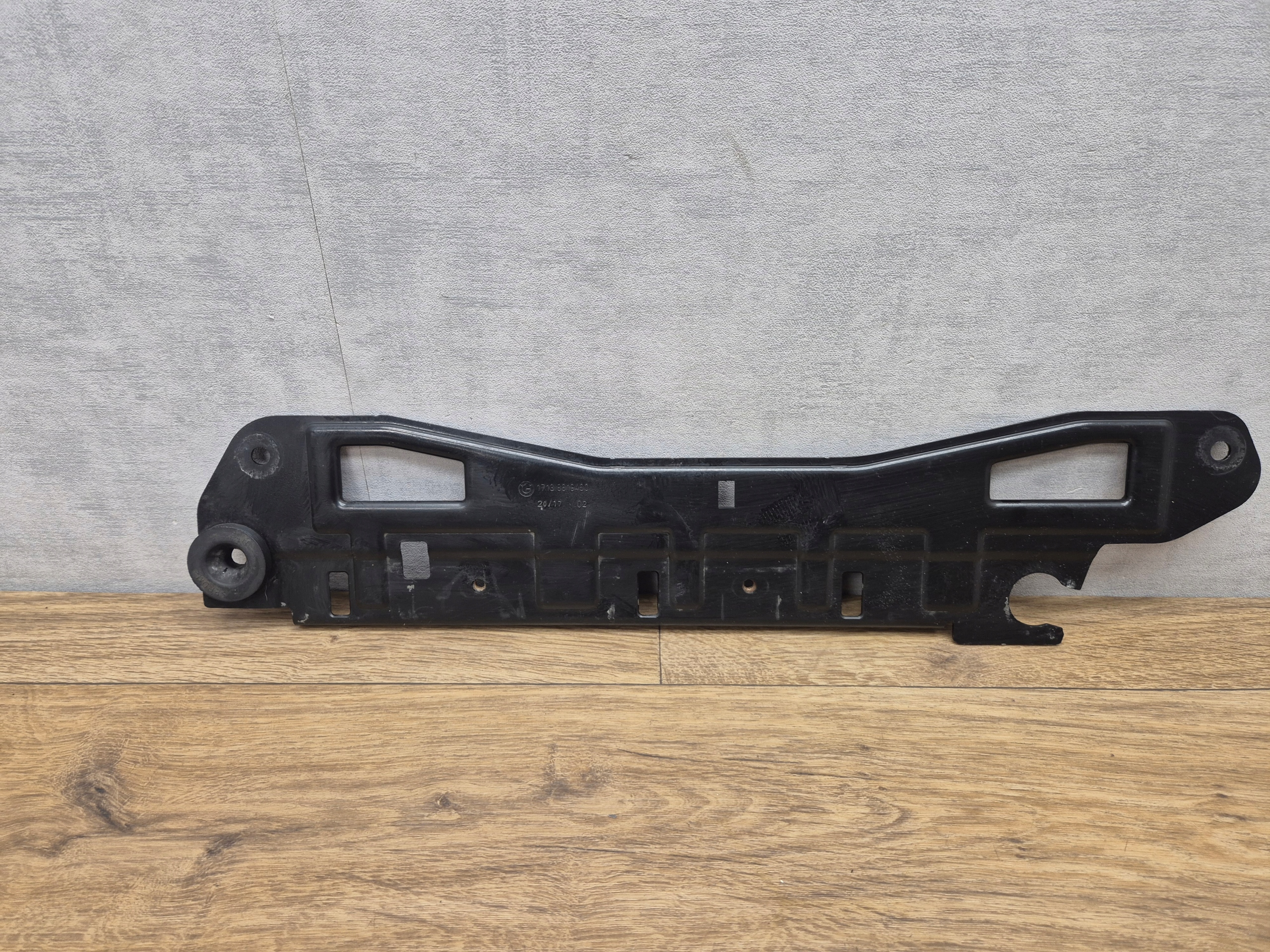BMW F30 330e HYBRYDA bracket console tanks levelling 8619460