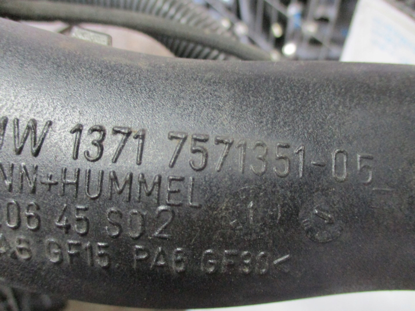 pipe intake air BMW 7571351