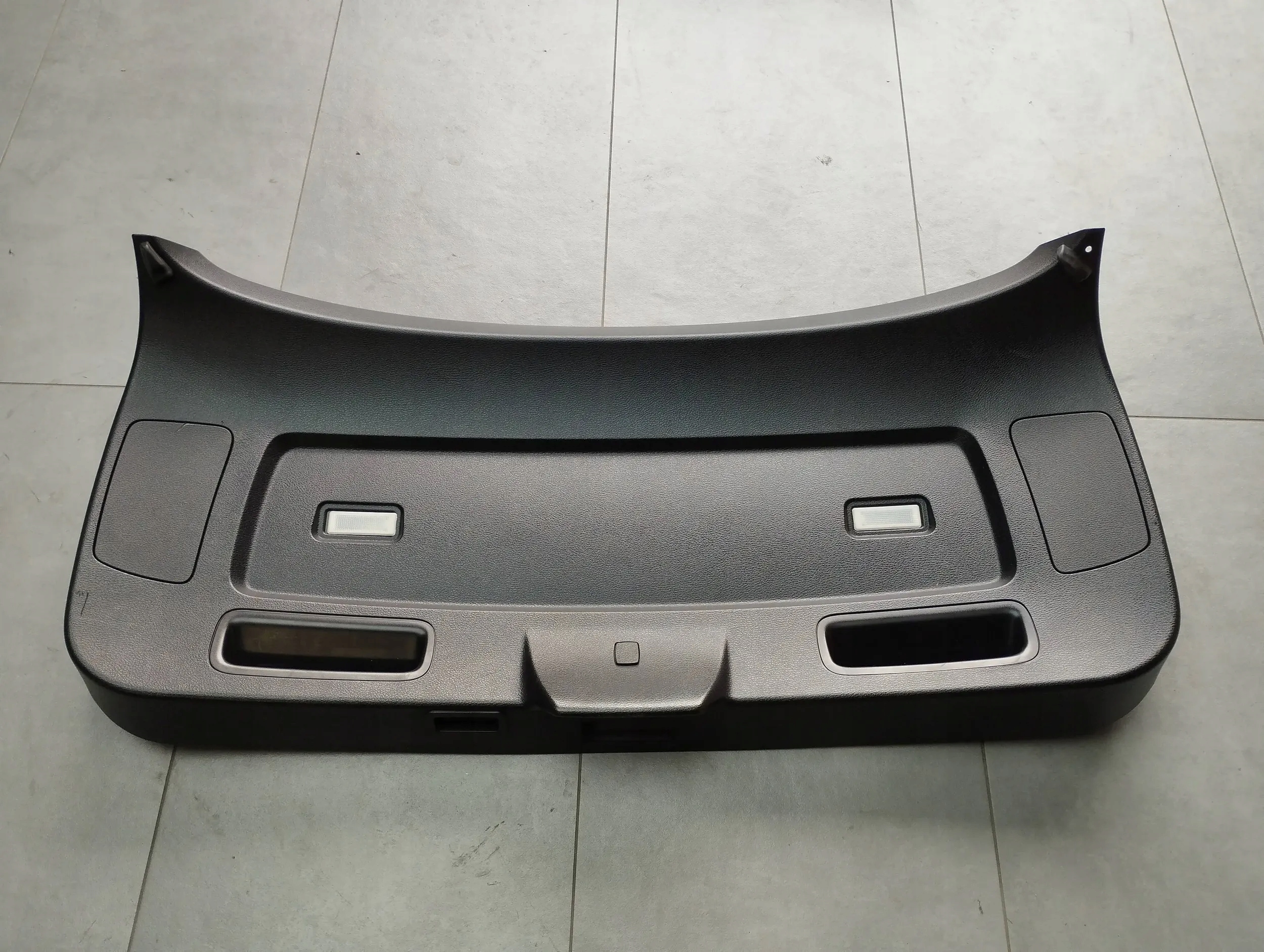 BMW X6 E71 upholstery bonnet rear part 7198624