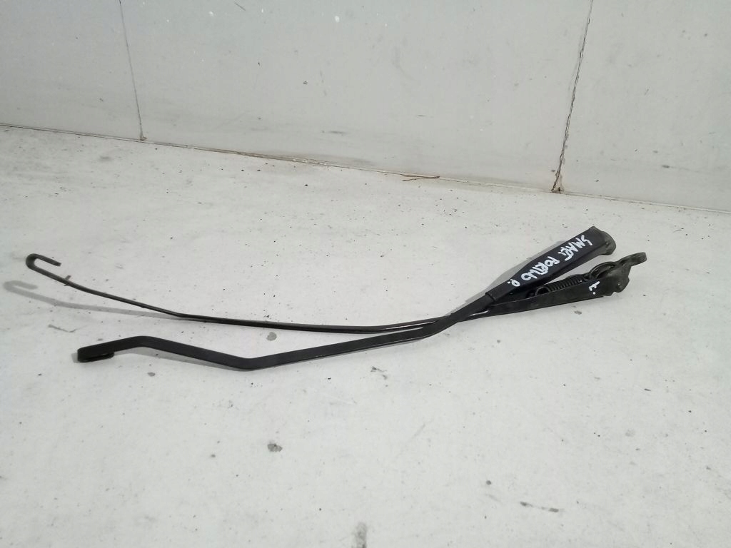 Smart Fortwo wiper arms