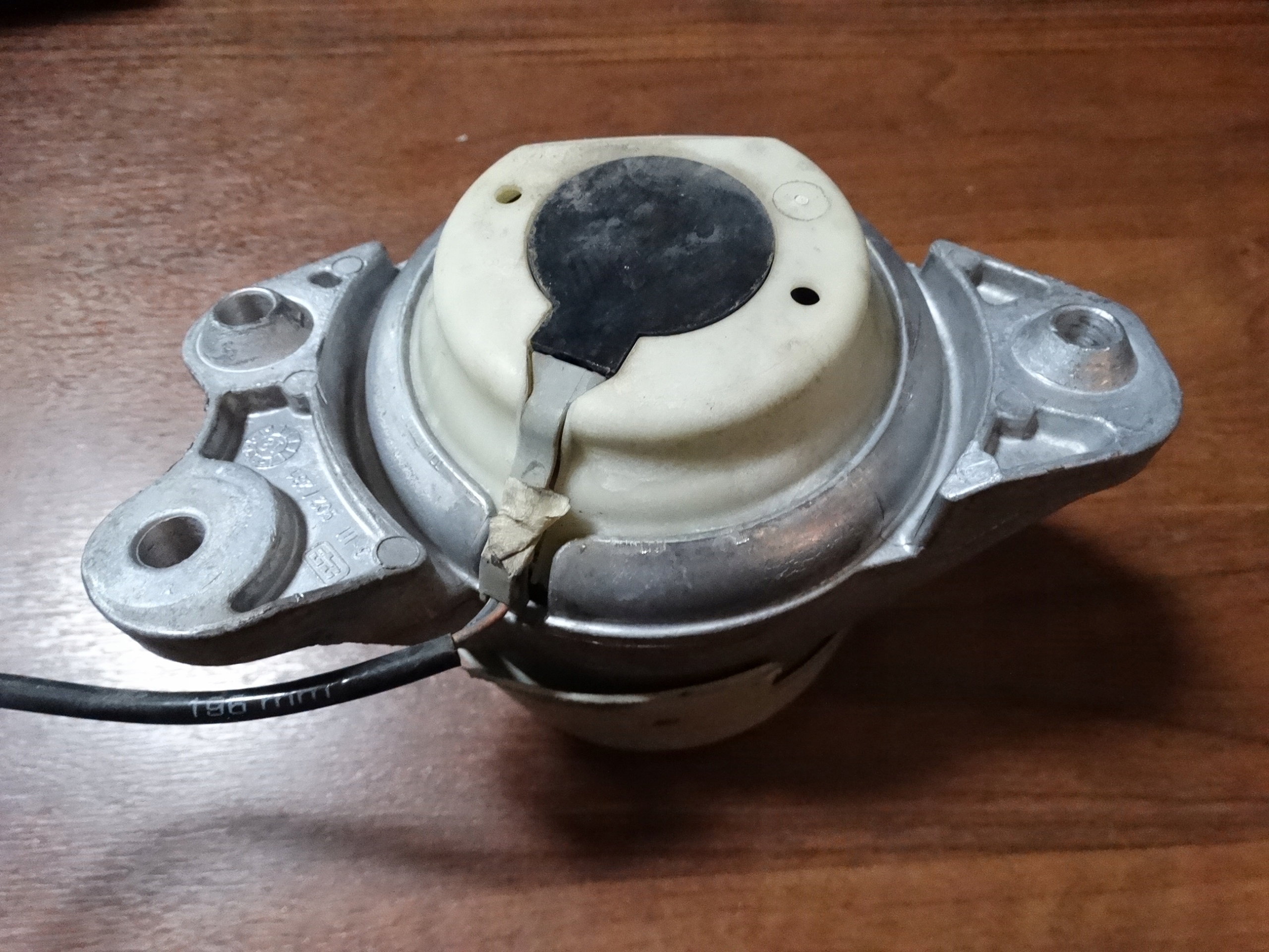 IDEAL engine mount right MERCEDES W257 W213 1