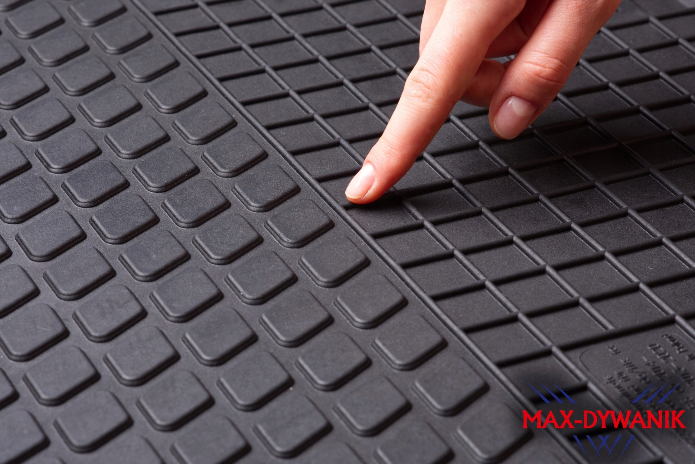 Toyota Rav4 V 2019- Dywaniki z osłoną Numer katalogowy producenta 200103+MHOSŁD