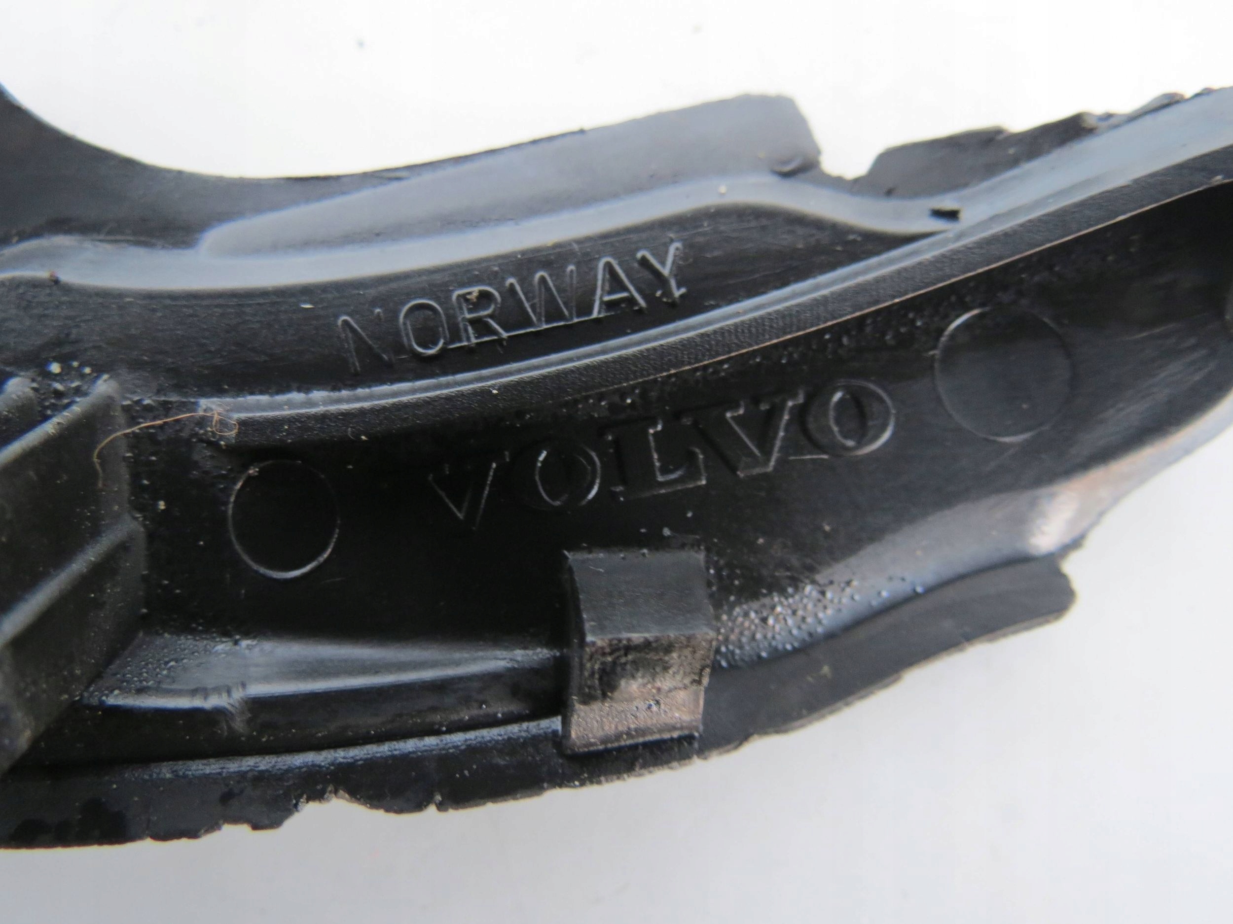spoiler corner under the window VOLVO XC90