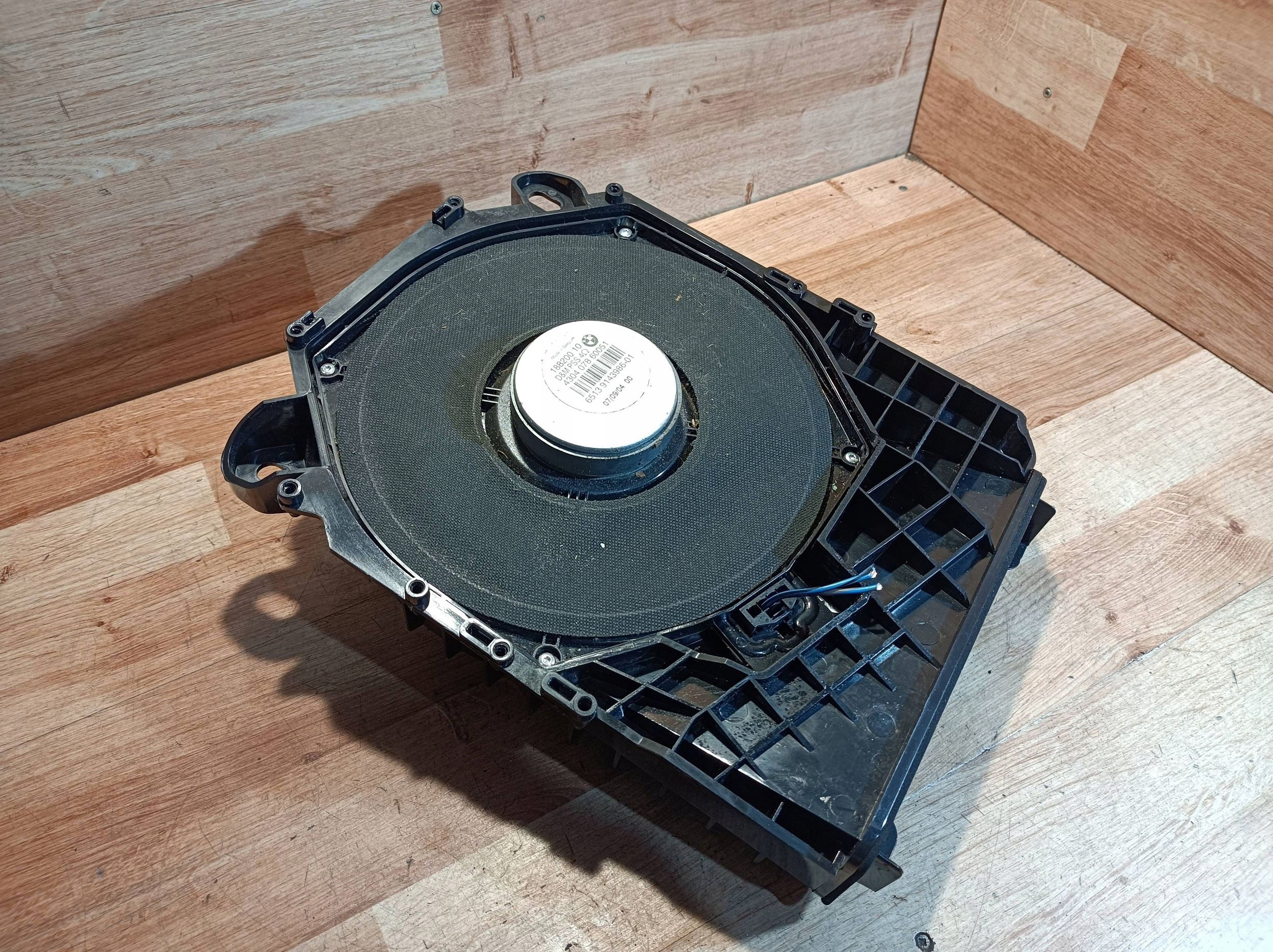 speaker niskotonowy BMW 9143986