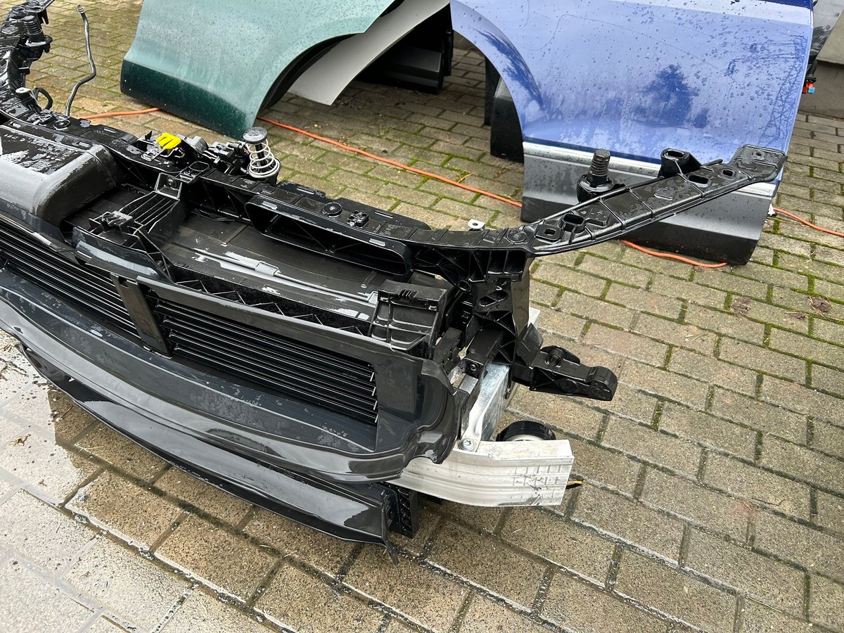 MERCEDES GLA 247 H247 2.0 CDI PAS PRZEDNI CHŁODNICE KOMPLET BELKA Typ samochodu Samochody osobowe