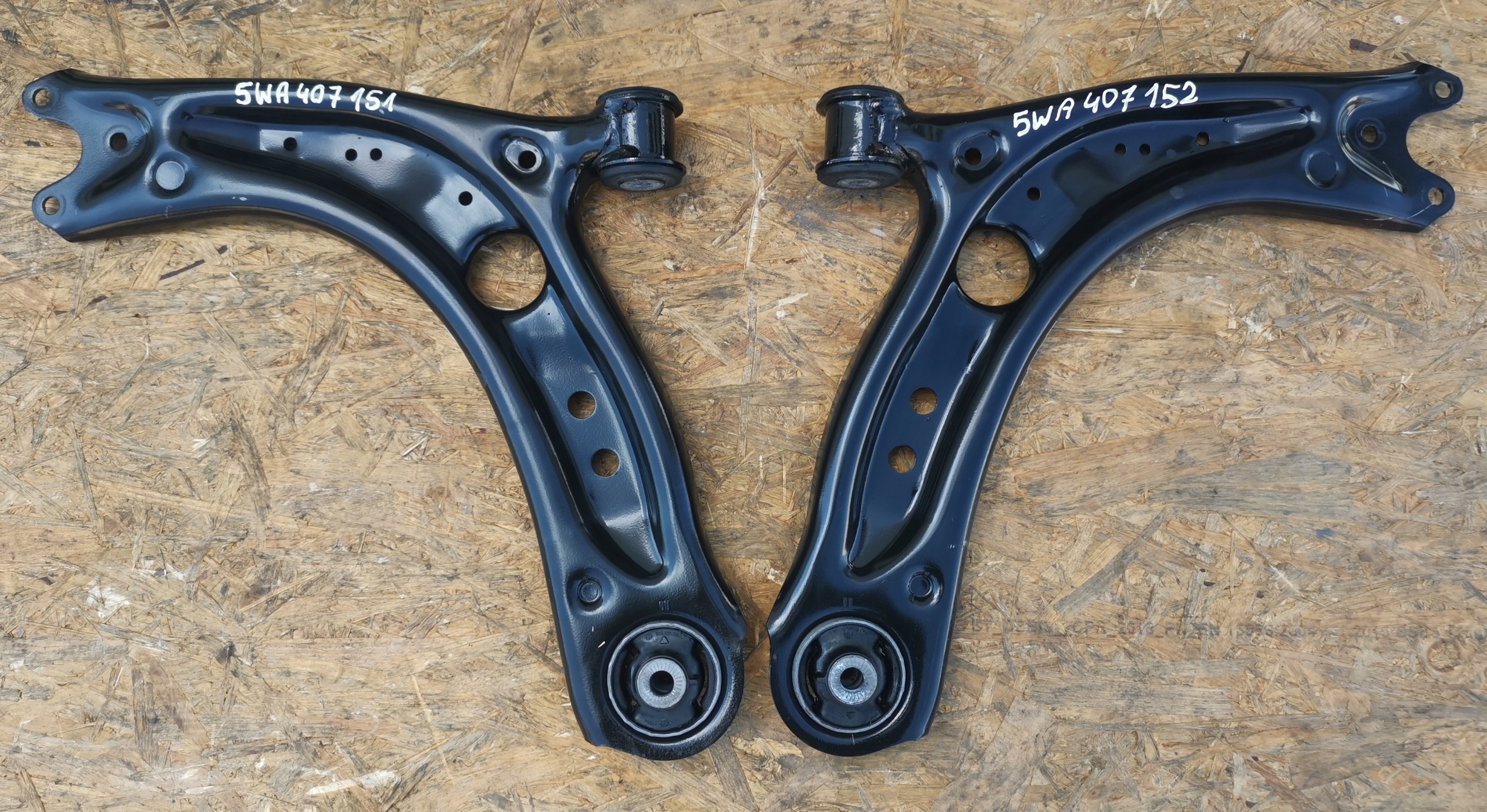 Querlenker rechts AUDI A3 8Y GOLF VIII 5WA407152