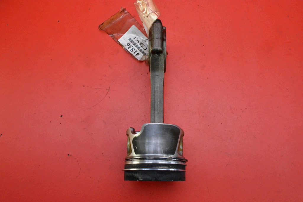 piston connecting rod AUDI A4 B8 2.0 TDI 120 KM 07-11