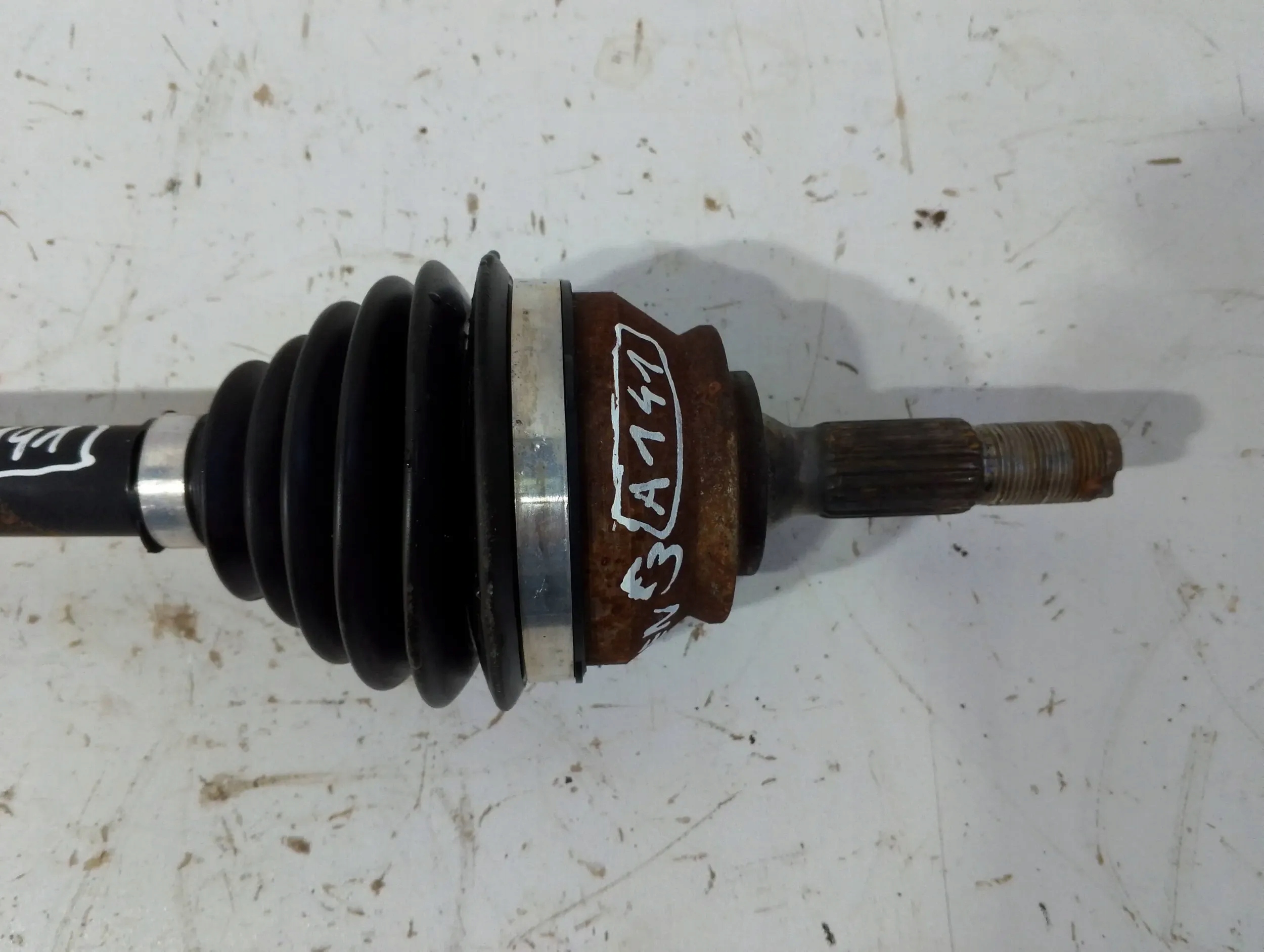 Citroen C3 III semi-axis front left 9801048580 (A141)