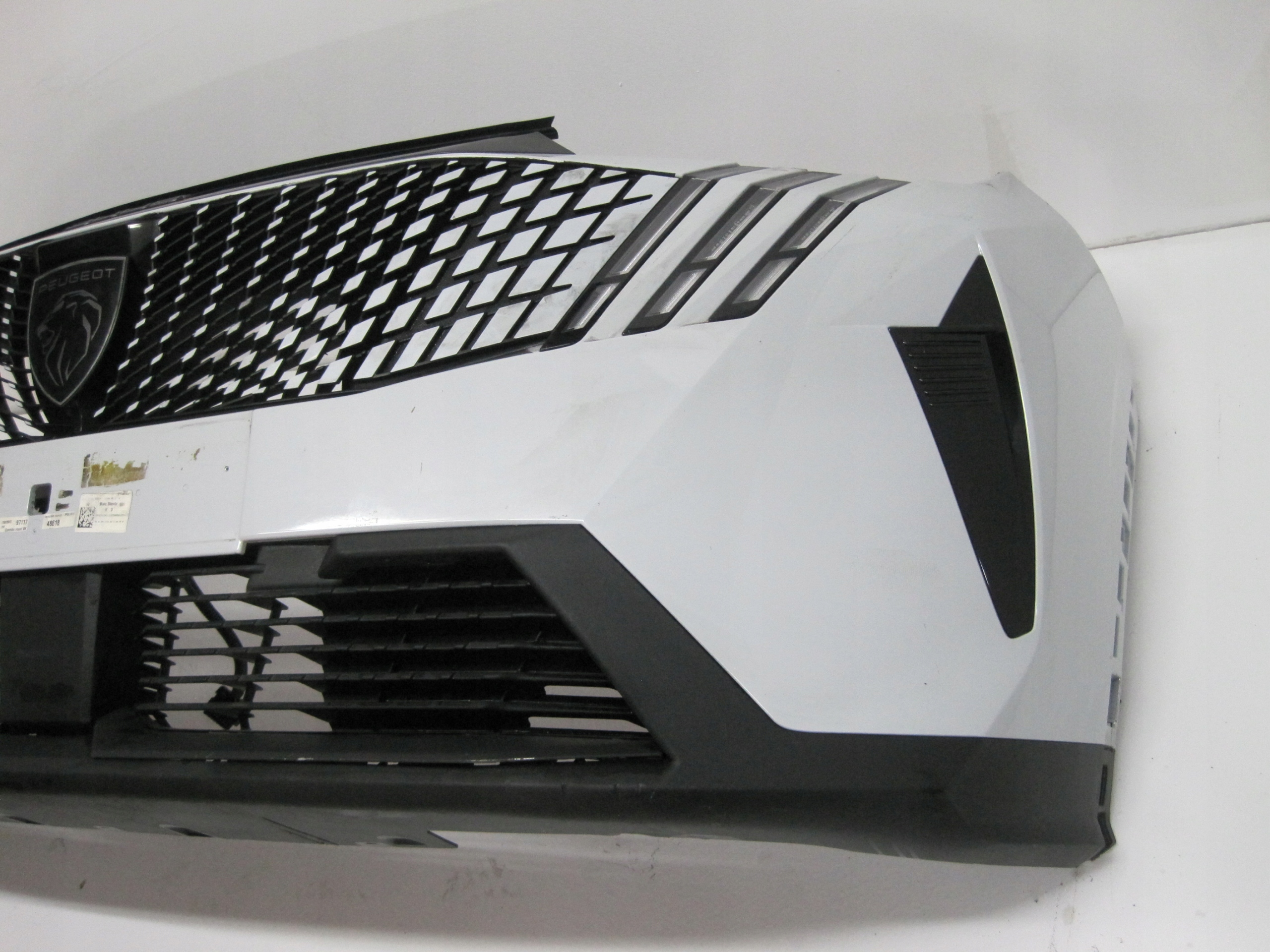 bumper PEUGEOT 5008 III 23R below RADAR front