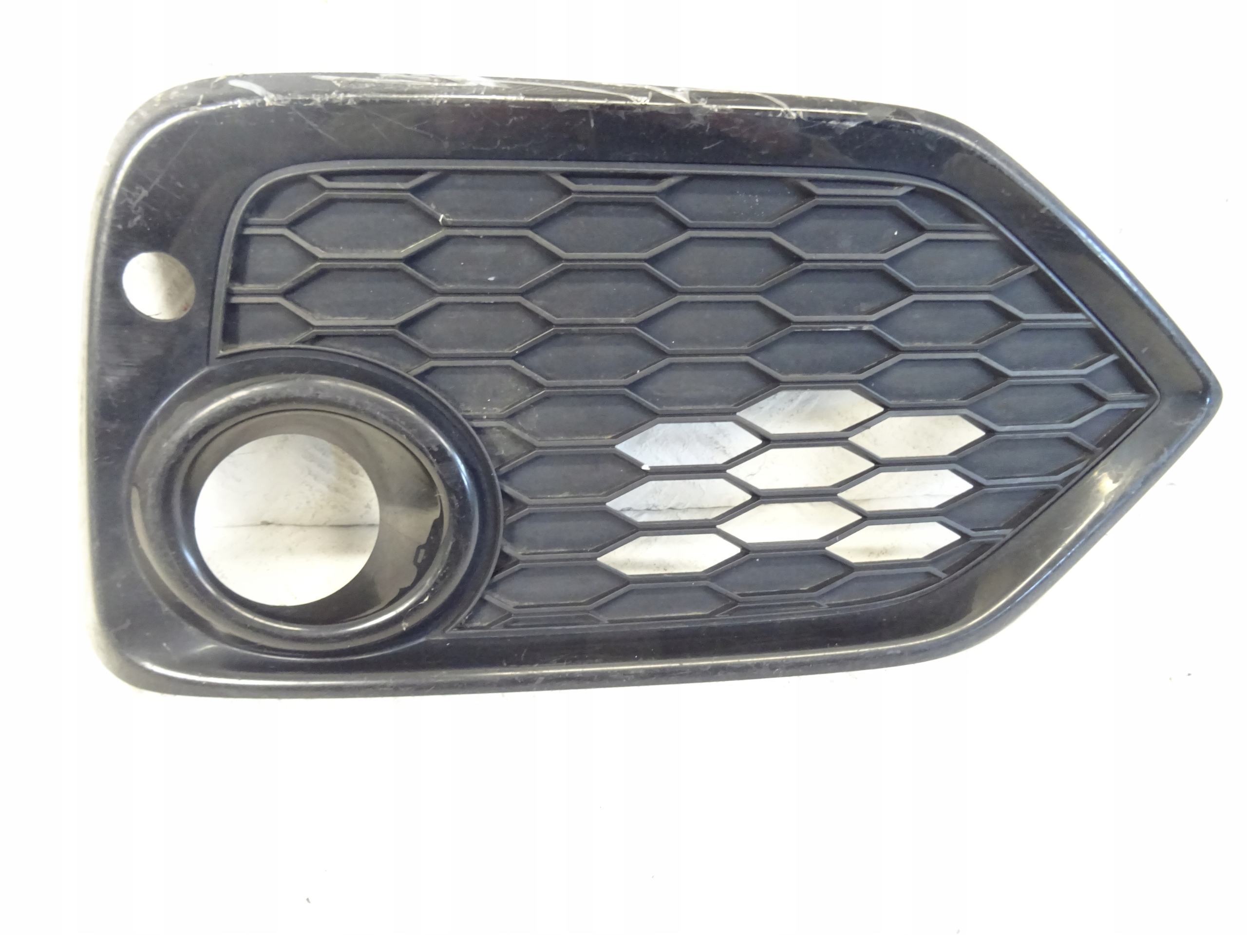 grid of a bumper front front right HONDA CIVIC X 71103-TGG-A2