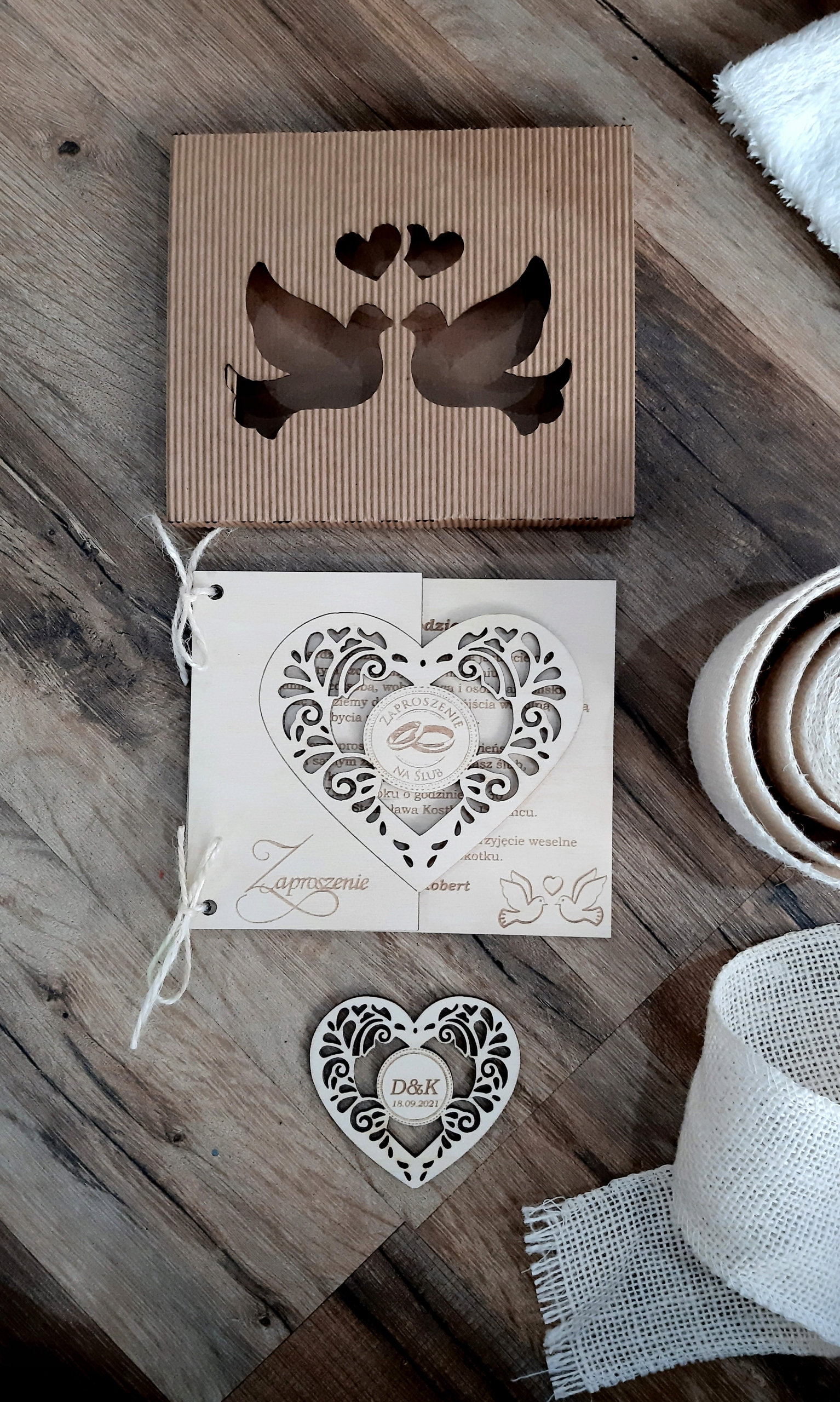 Zaproszenie drewniane na Ślub Cywilny dla Rodziców Zdobienie brak