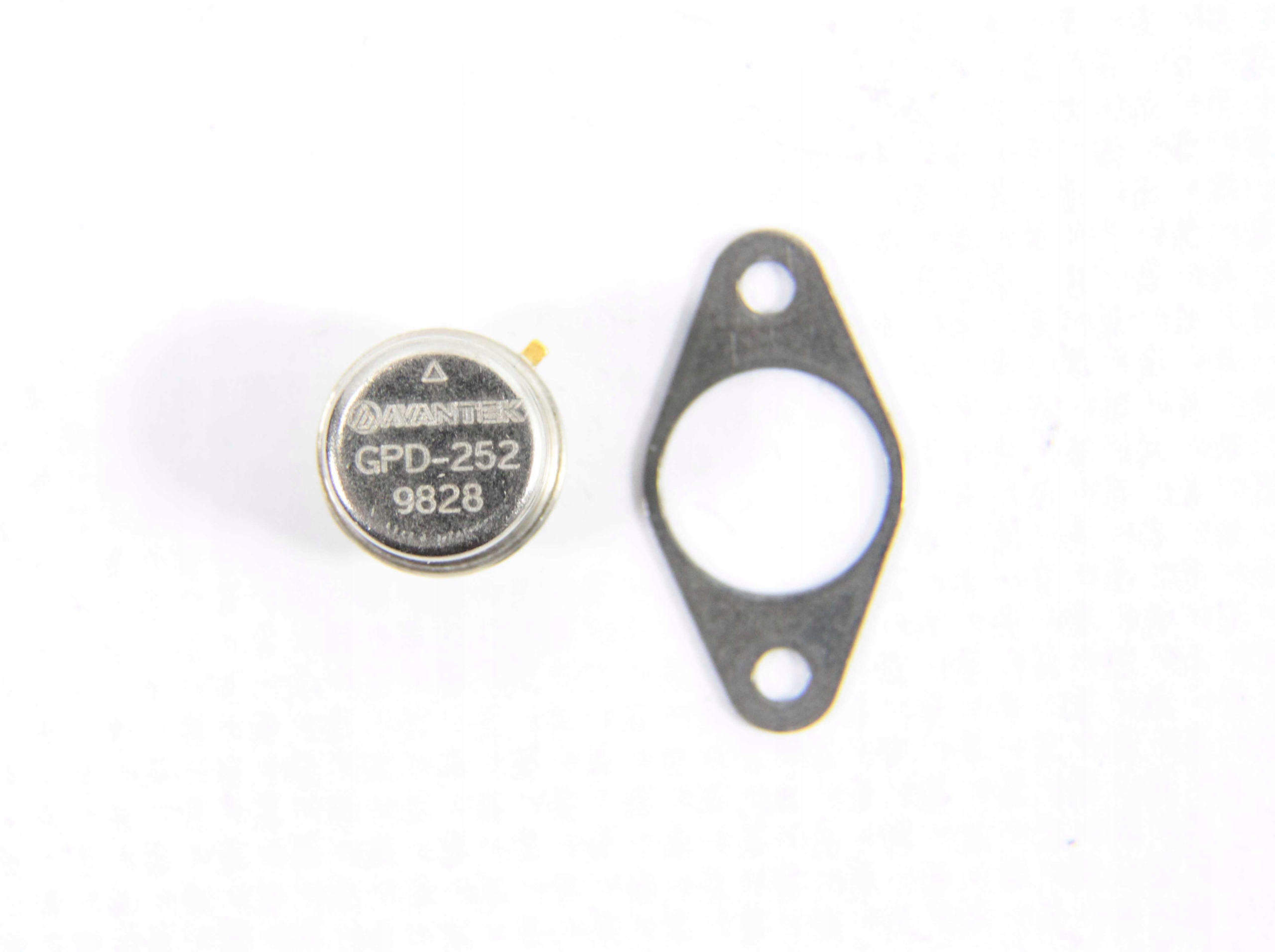 WZMACNIACZ SZEROKOPASMOWY 5-200MHz 15dB GPD252