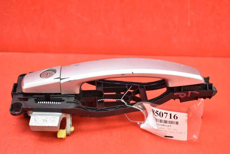 handle left front front SREBRNA 24463523 OPEL ZAFIRA B 05-10