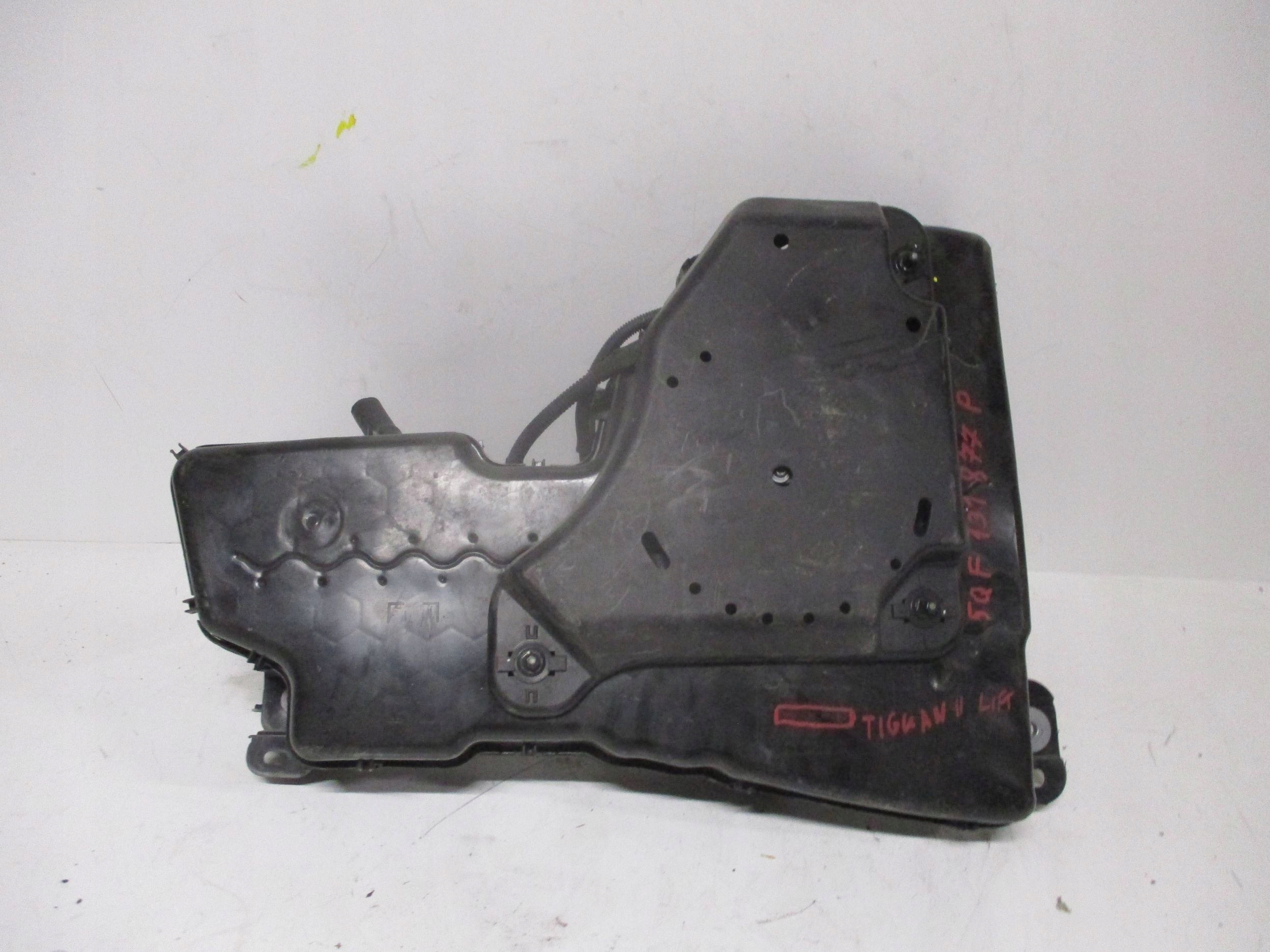 Behälter ADBLUE VOLKSWAGEN TIGUAN 5NA 5QF131877P