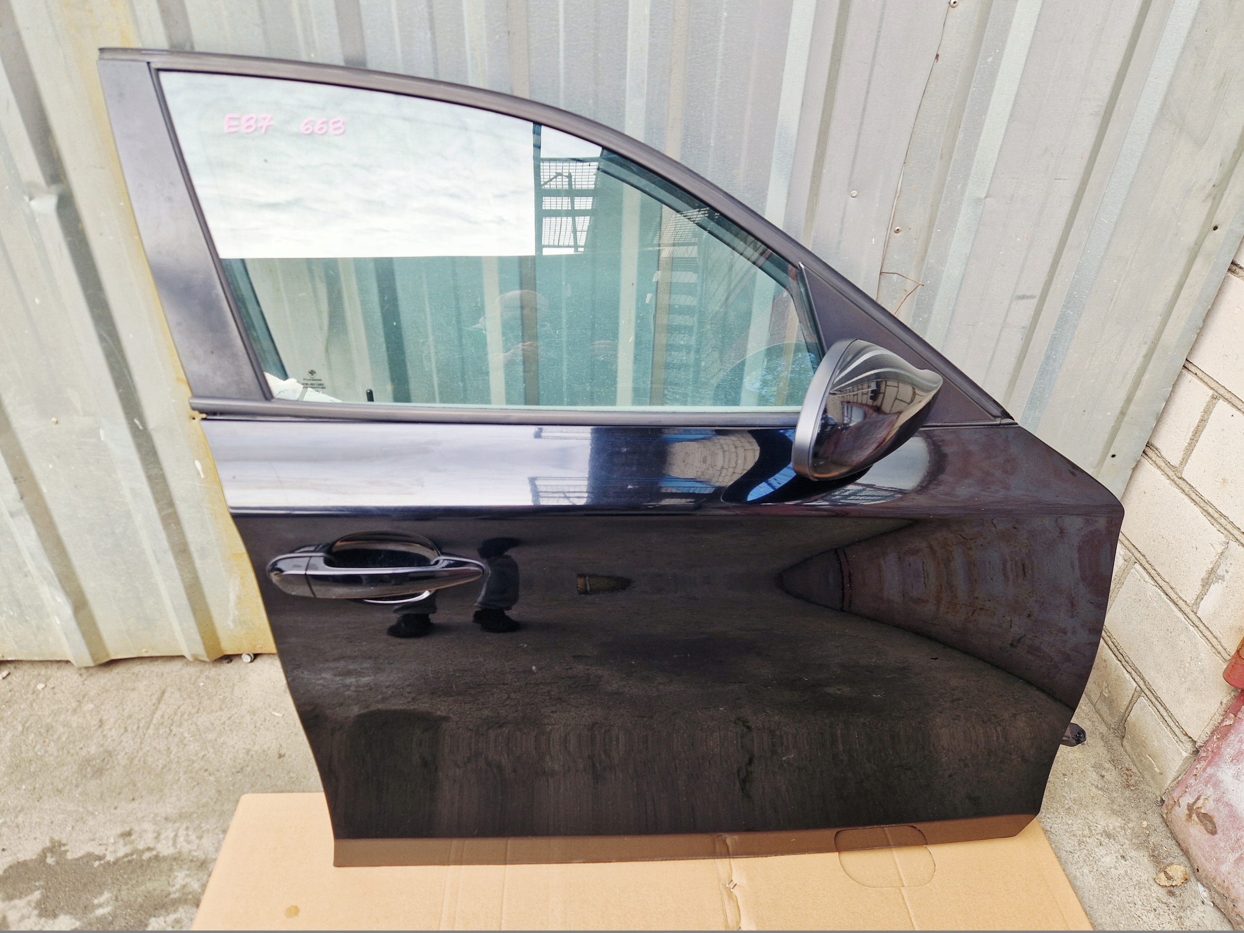 BMW E87 door right front front complete black, colour 668