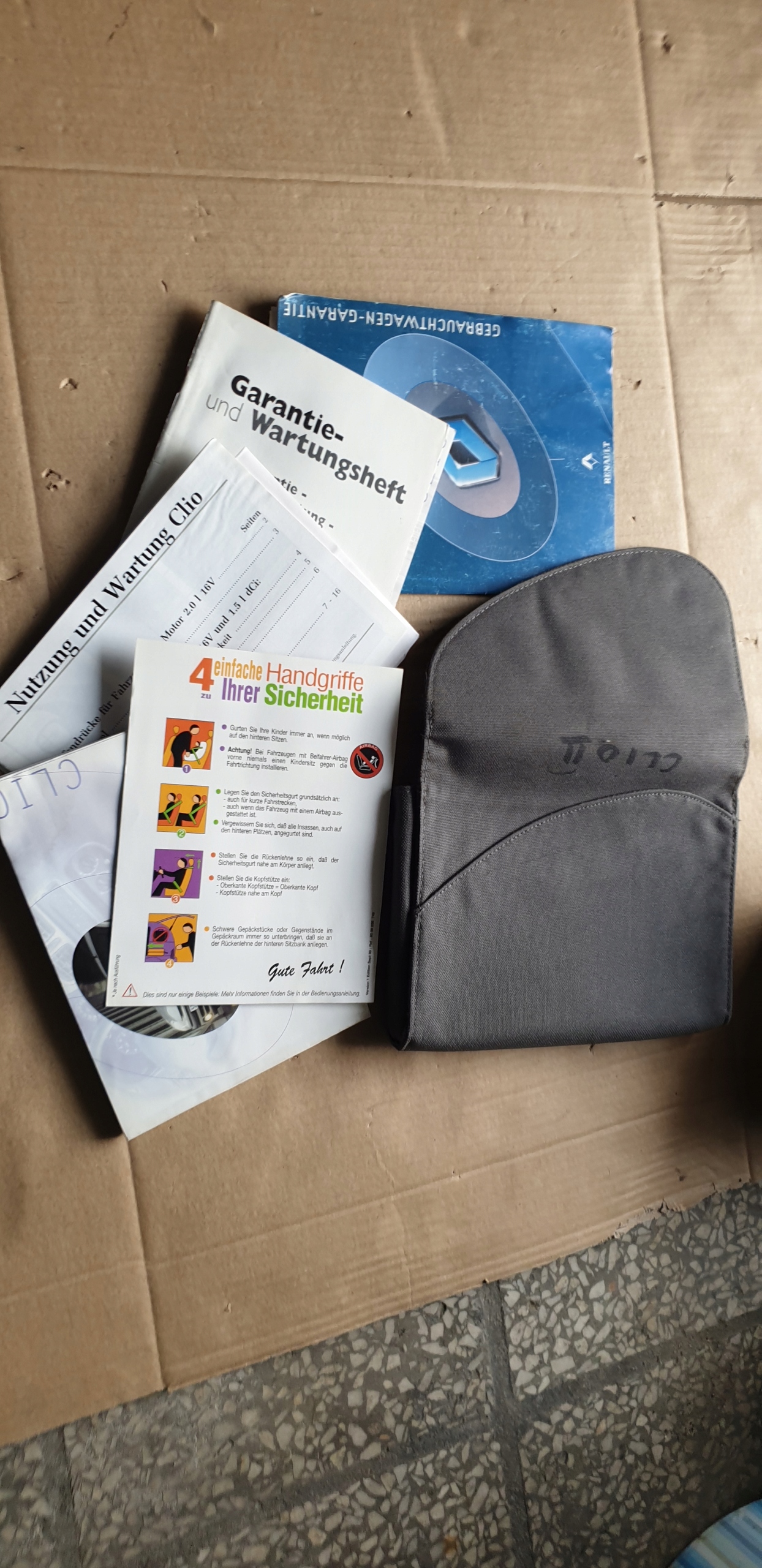 INSTRUKCJA OBSŁUGI ETUI RENAULT CLIO II OE Tytuł CLIO