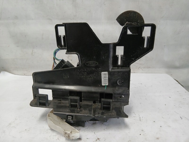 lock door left front Ford Fiesta Mk7 8A6AA21813AE
