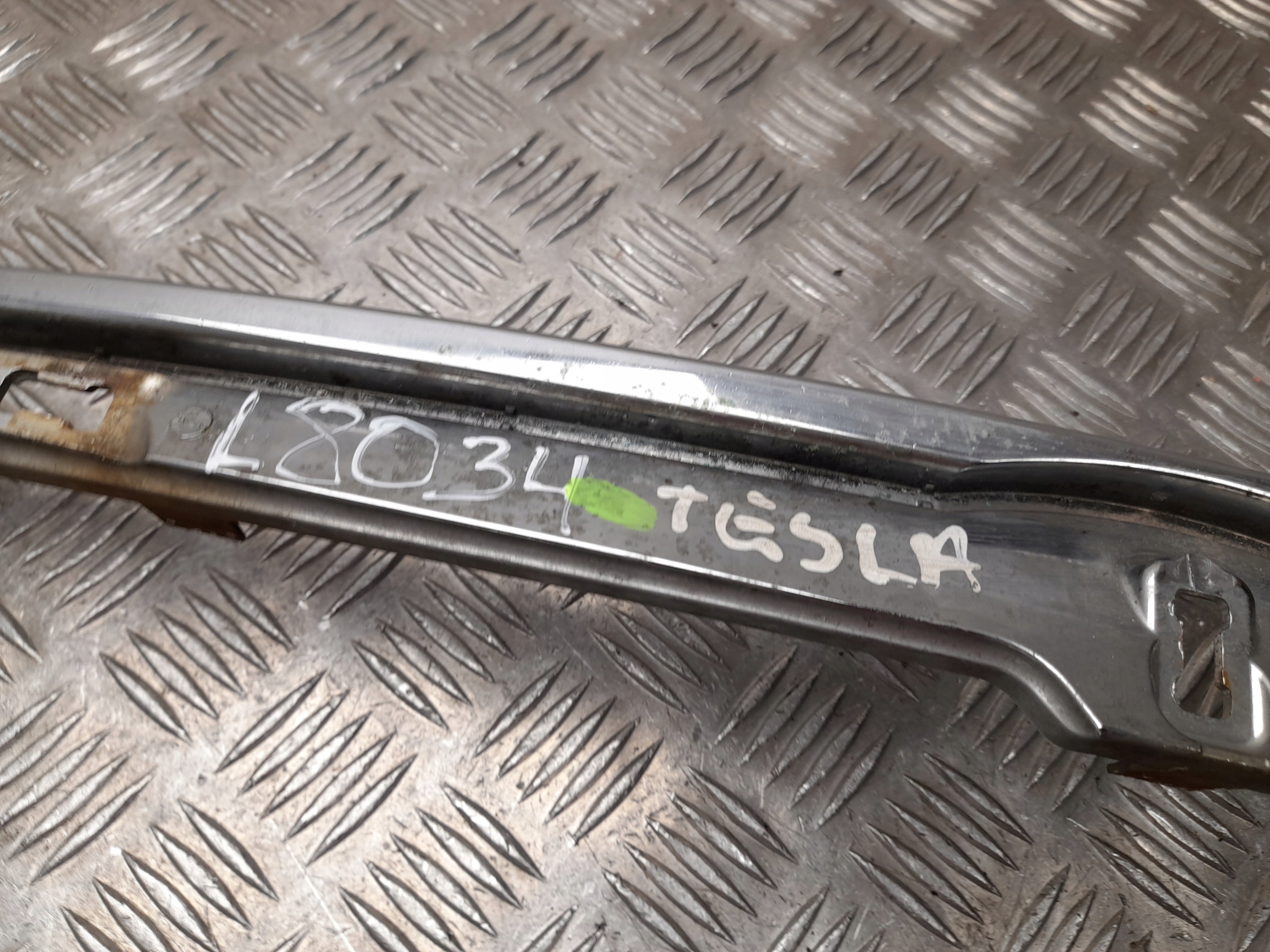 решетка радиатора tesla MODEL S 2016 101741400D