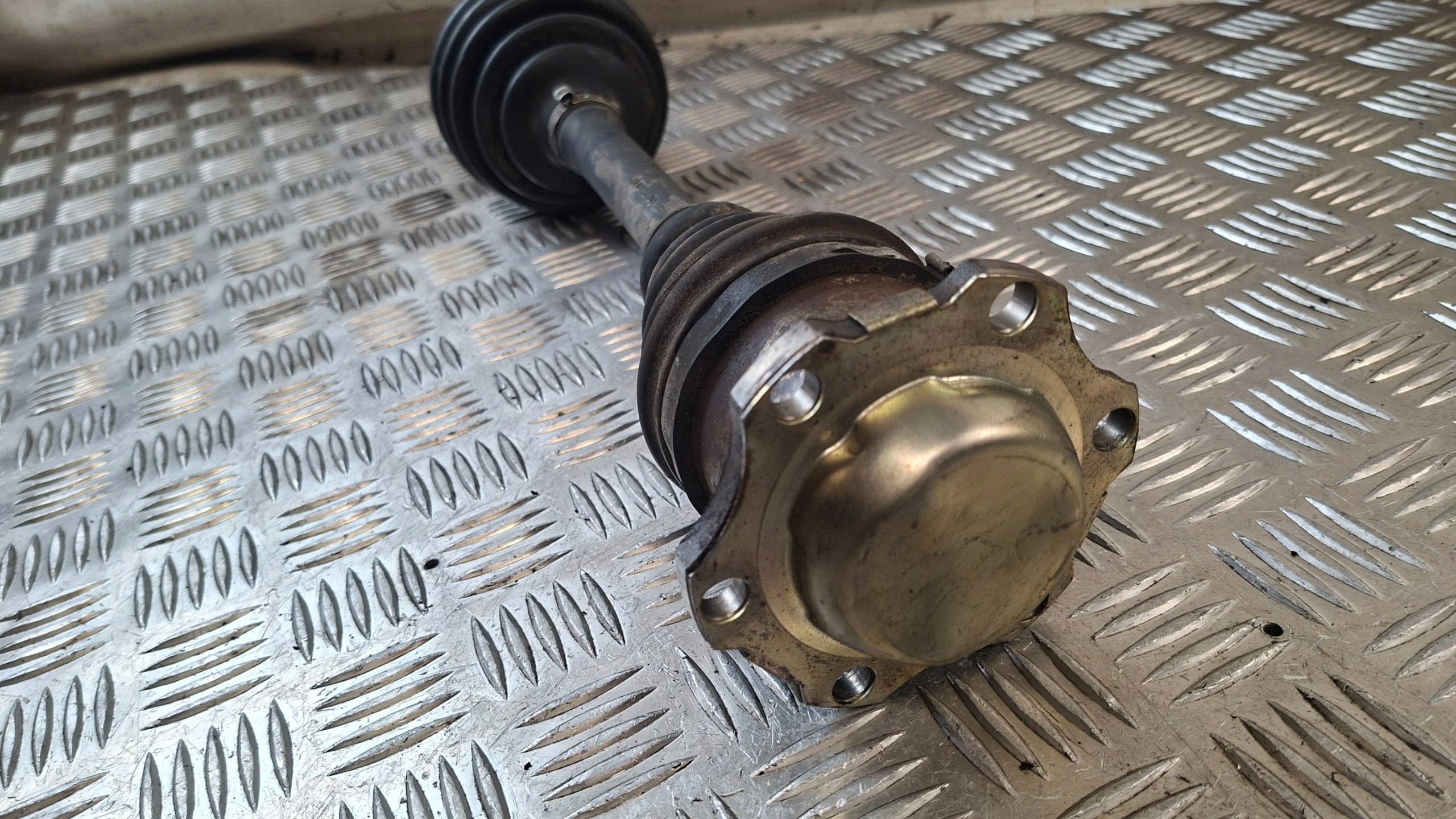 semi-axis left VW POLO IV 1.4TDI