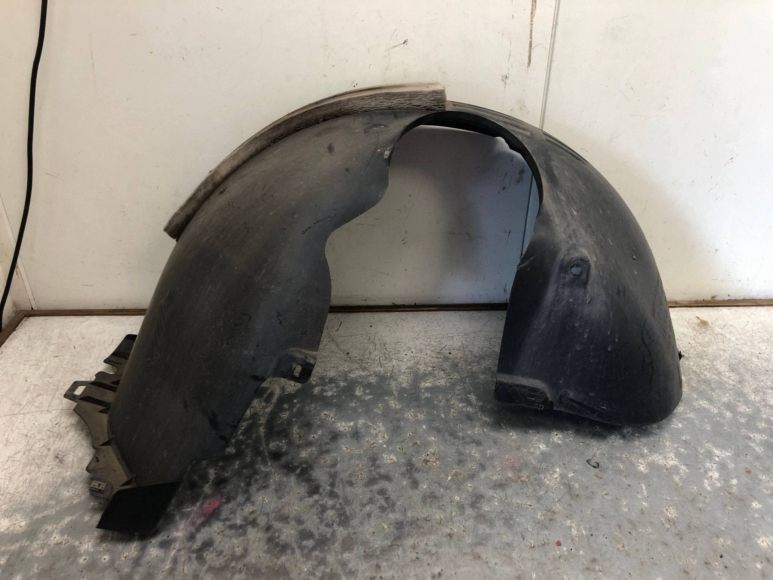 podblatník levý předek VW GOLF VII KOMBI 5G0805977C
