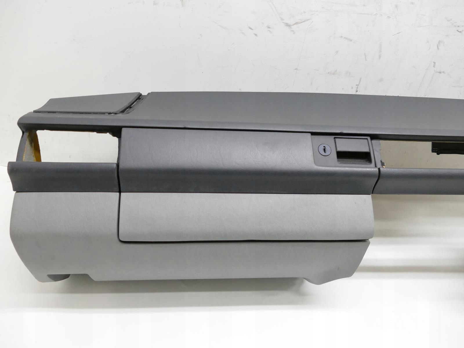 MERCEDES W124 cockpit dashboard instrument panel console