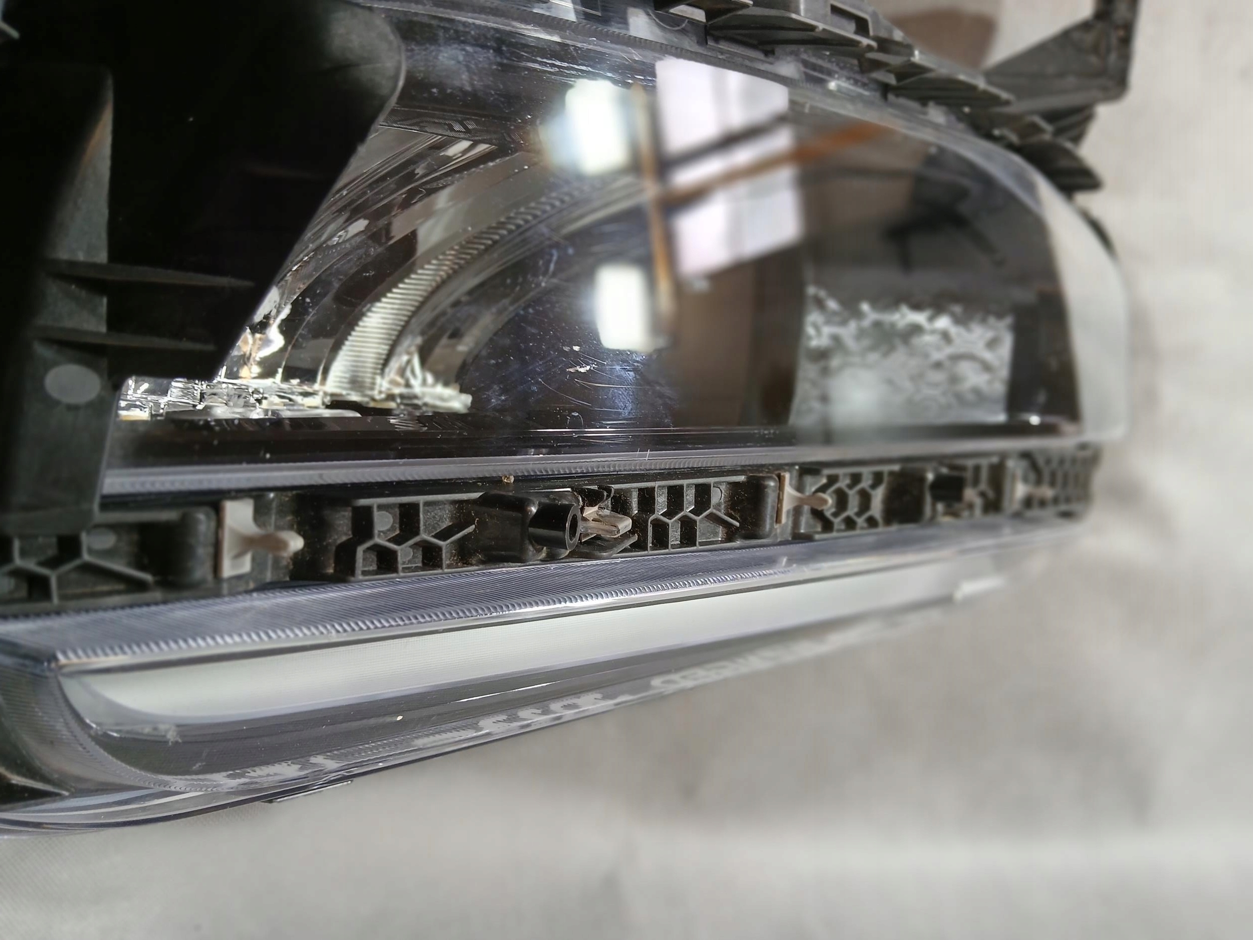 AVENGER фара левая full led 52218719