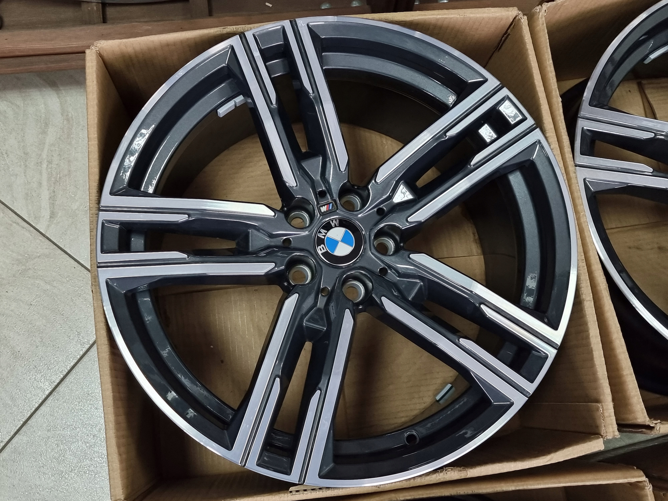 NOWE Alufelgi M Pakiet BMW G14 G15 G30 G11 19 CALI Rim width 8 0