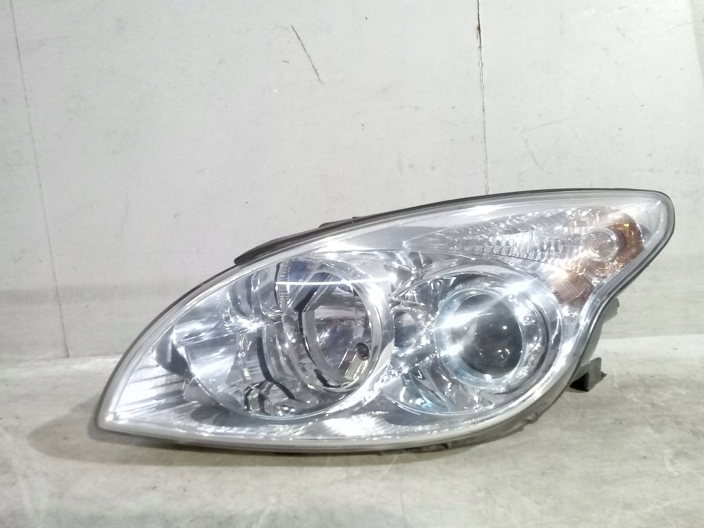 Hyundai i30 and 1 light left front front 92101-2LXXX
