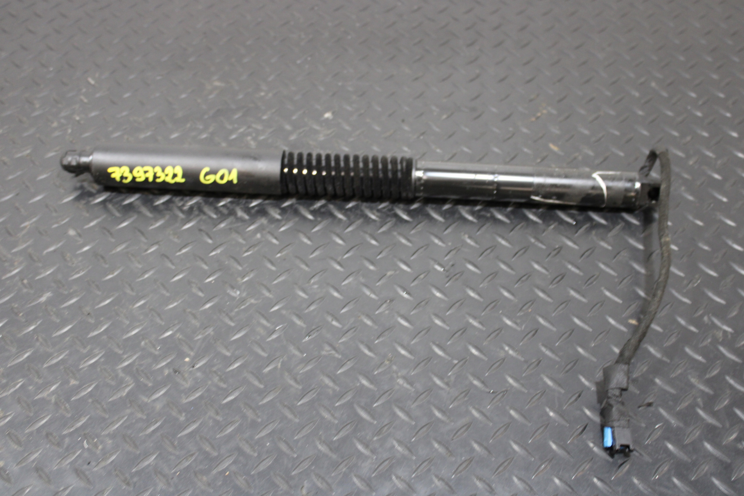 damper bonnet electrical right BMW X3 G01 7397322