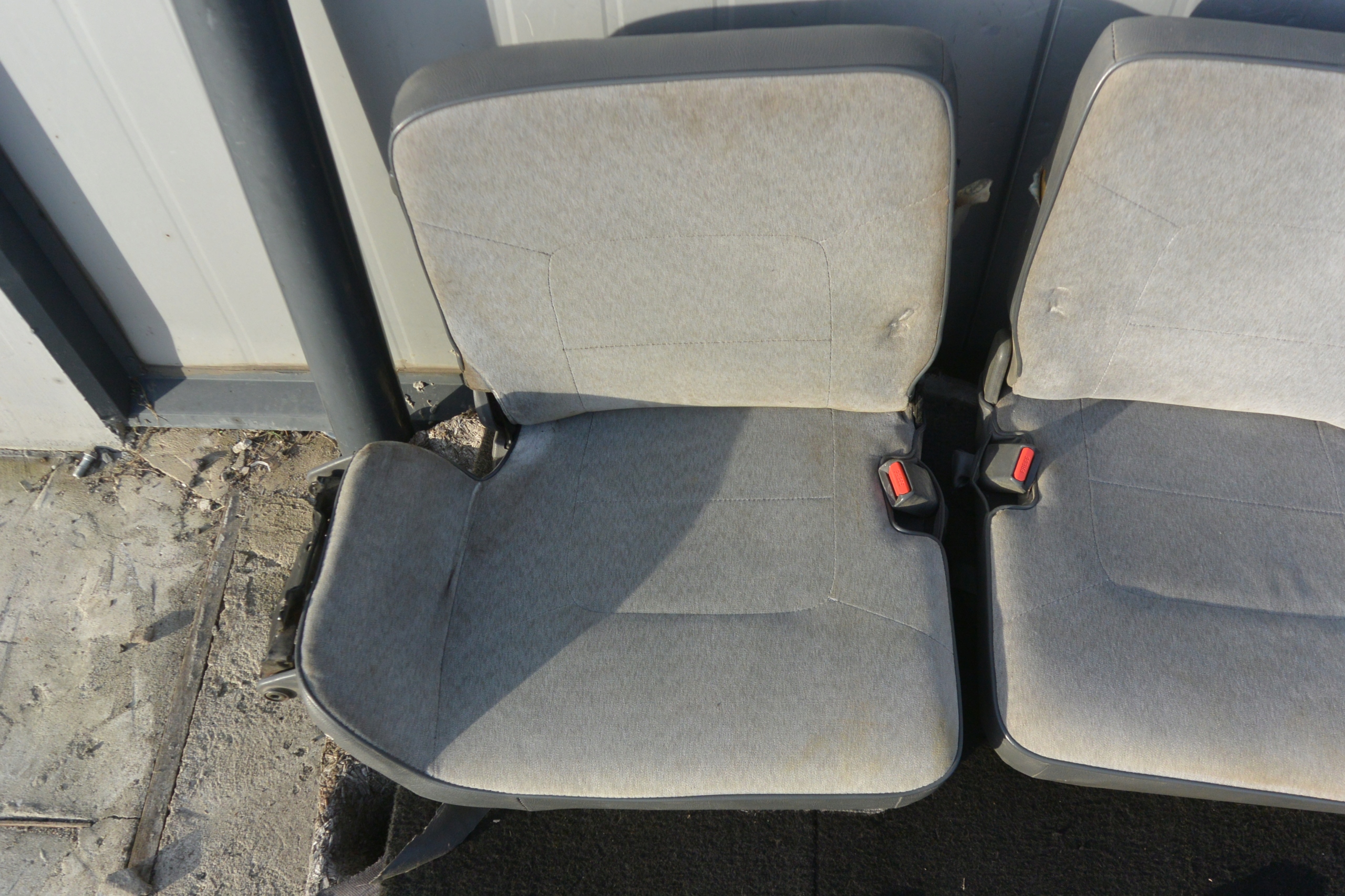 SITZE 3 RZAD MITSUBISHI PAJERO II KPL