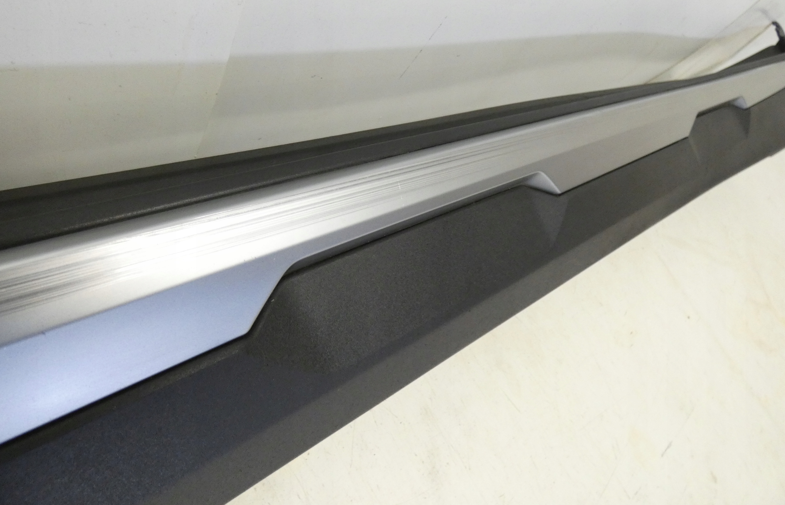 BMW X5 G05 X-LINE 2018- 7440927 moulding threshold left threshold