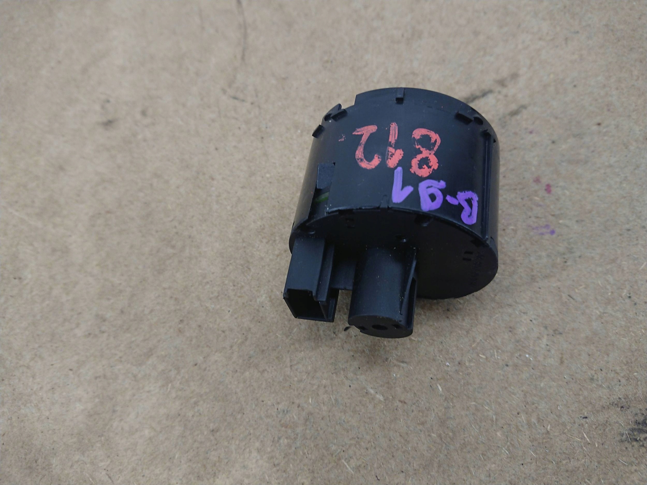 Volkswagen Touran and 1 1T0 light switch