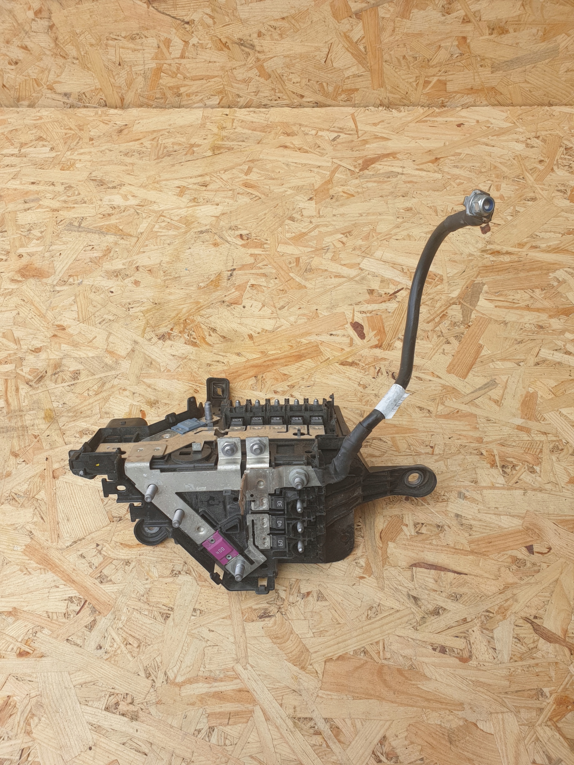 MERCEDES W205 піротехніка