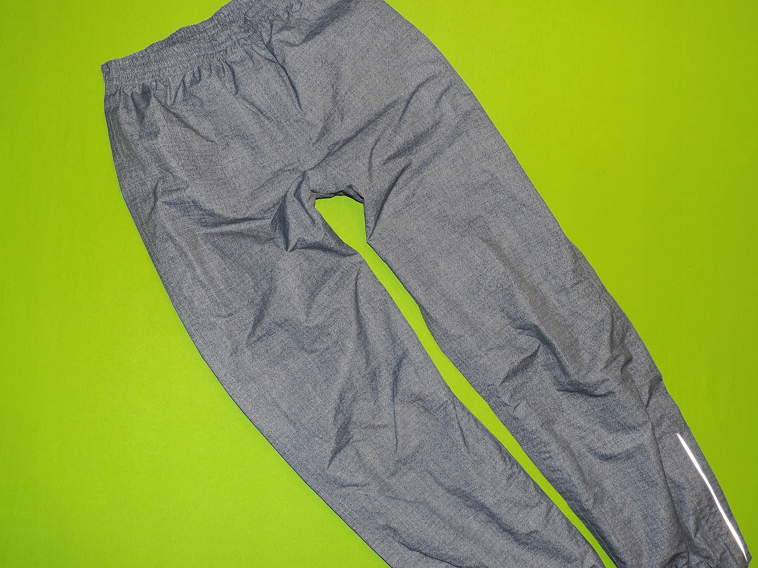 TCHIBO__CHŁOPIĘCE SPODNIE PRZECIWDESZCZOWE__146/152 Rozmiar (new) 146 (141 - 146 cm)