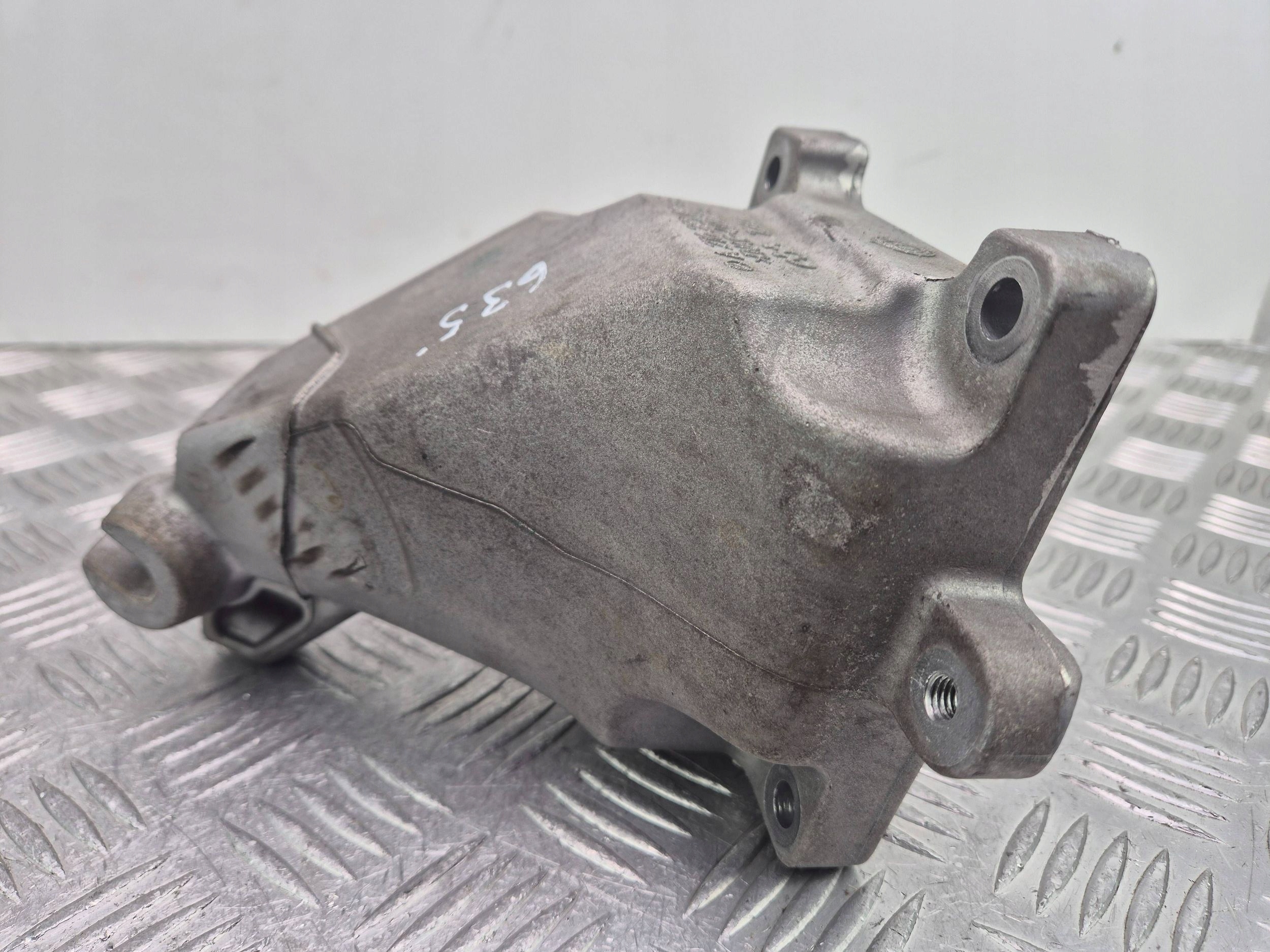 Mercedes C300 W204 Support Support plaque Moteur A2762230004 M276