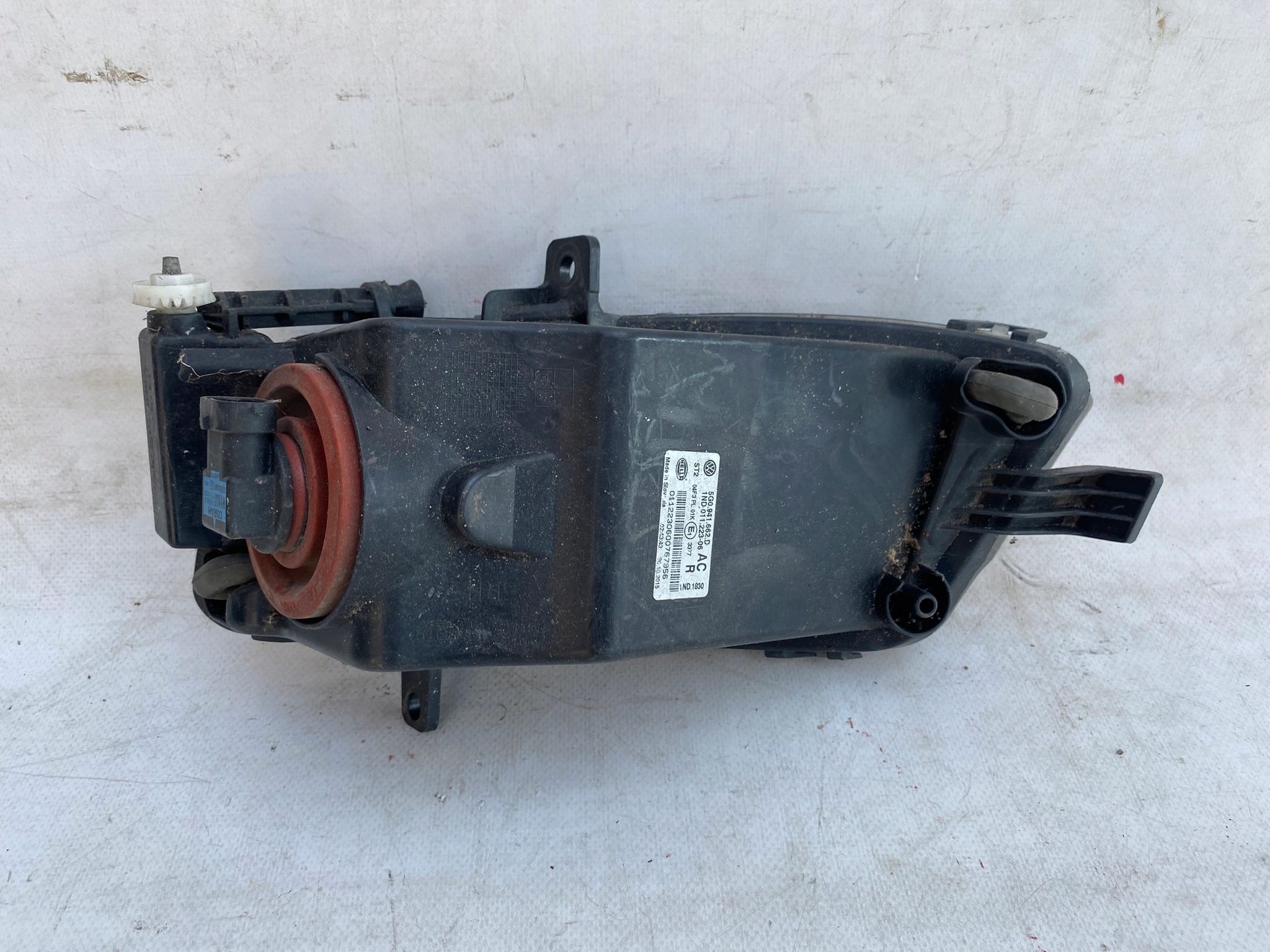 VW GOLF VII 7 5G0 fog light right front 5G0941662D