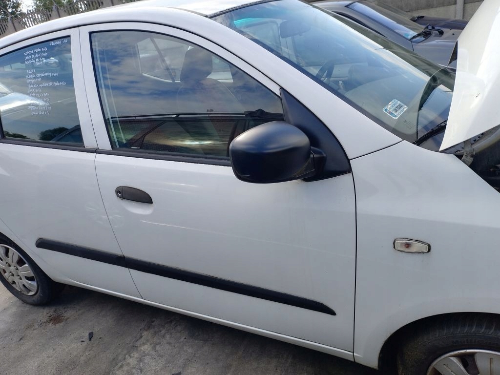 Hyundai i10 und Tür rechts vorne HW