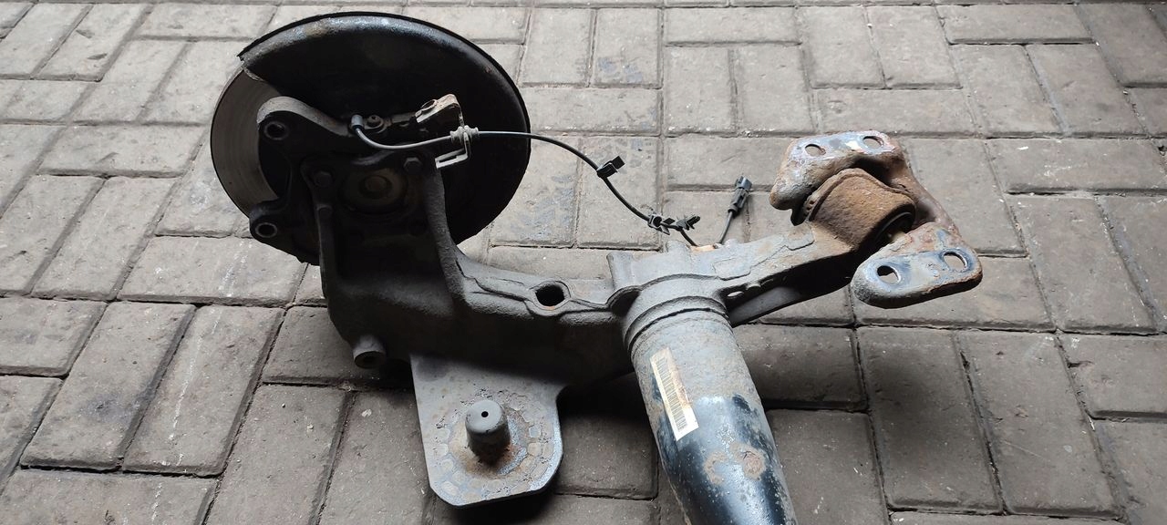 sider axis rear part rear sususpension Opel Zafira C